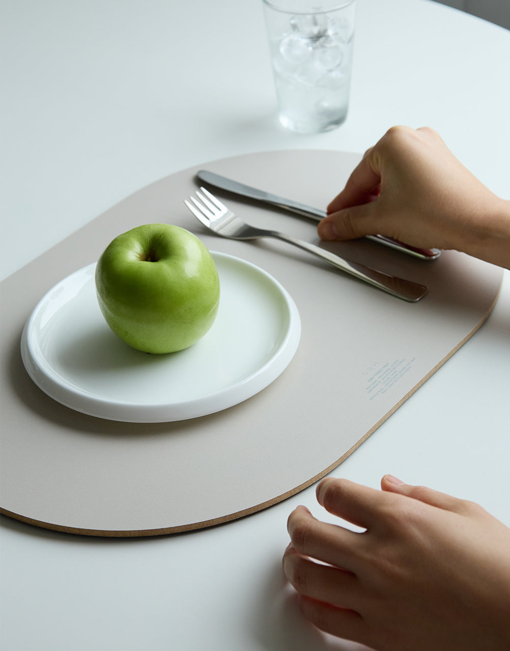 TABLE MAT