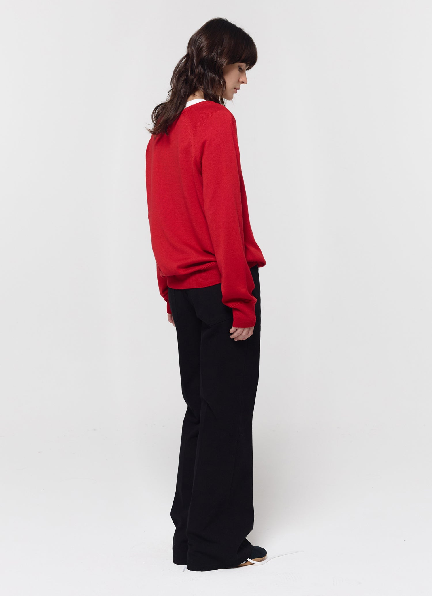 LOOSE V-NECK KNIT