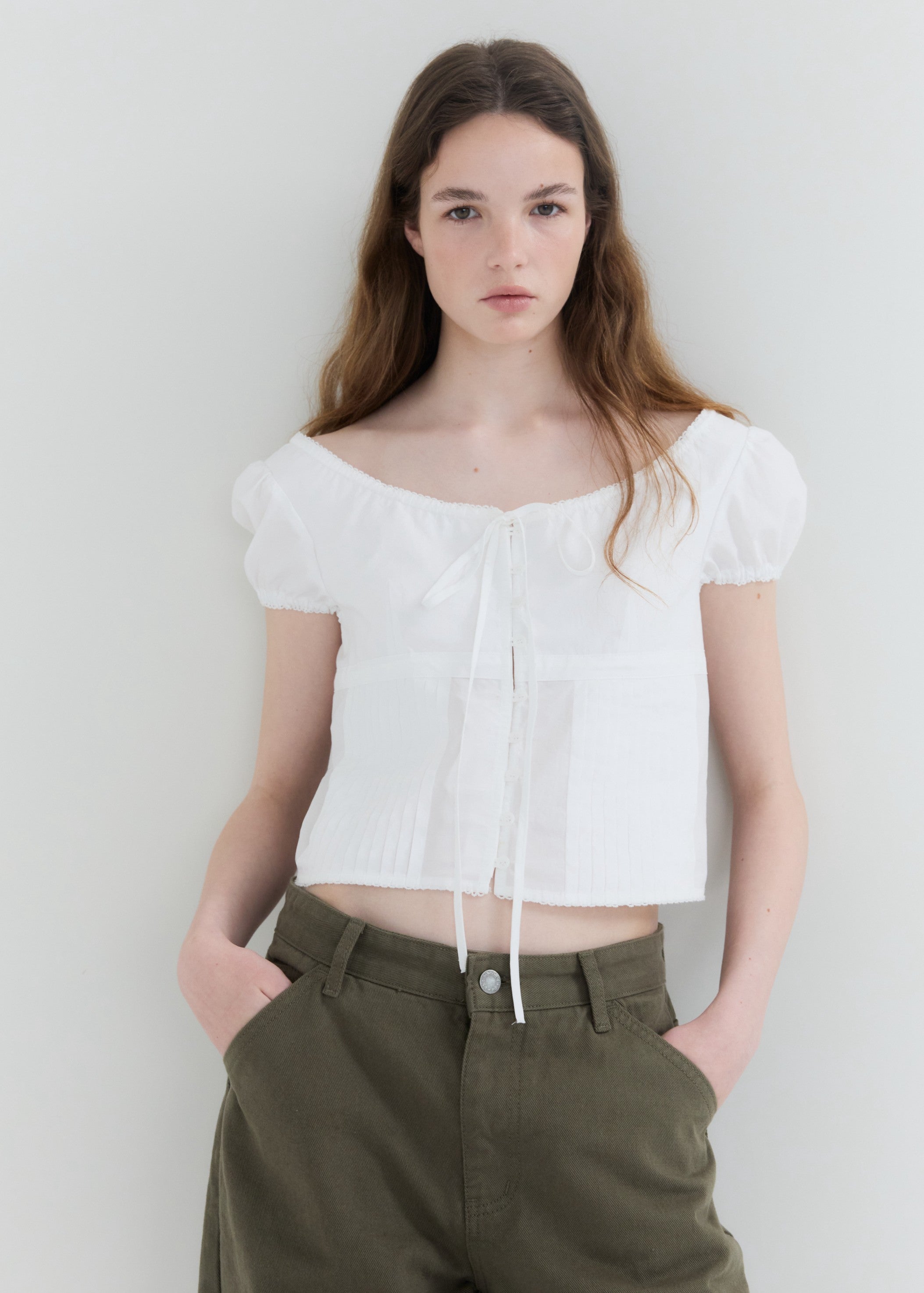 PINTUCK DETAIL CAB SLEEVE TOP
