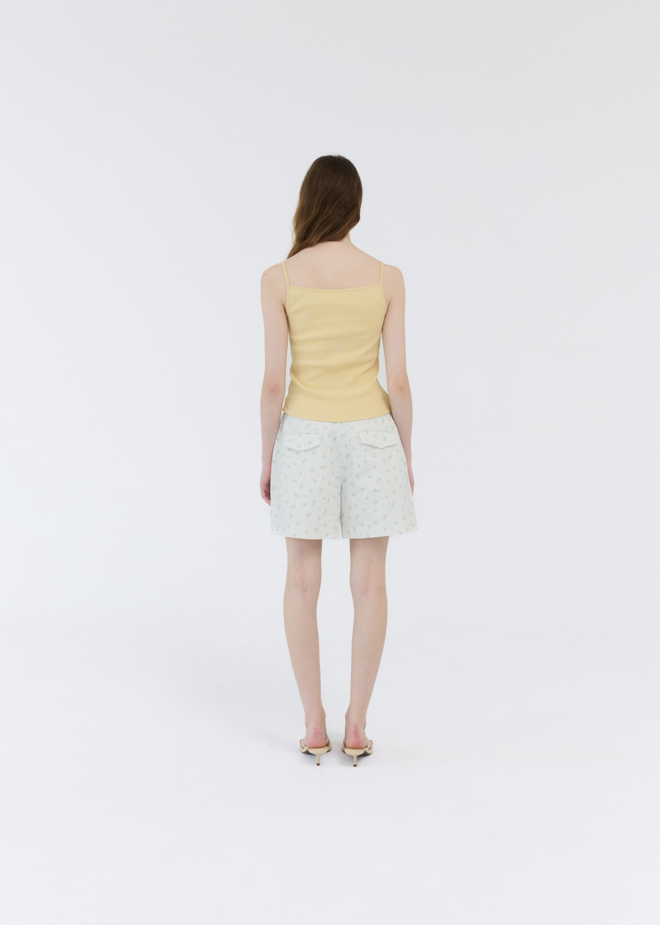 WOOD BEADS SLEEVELESS