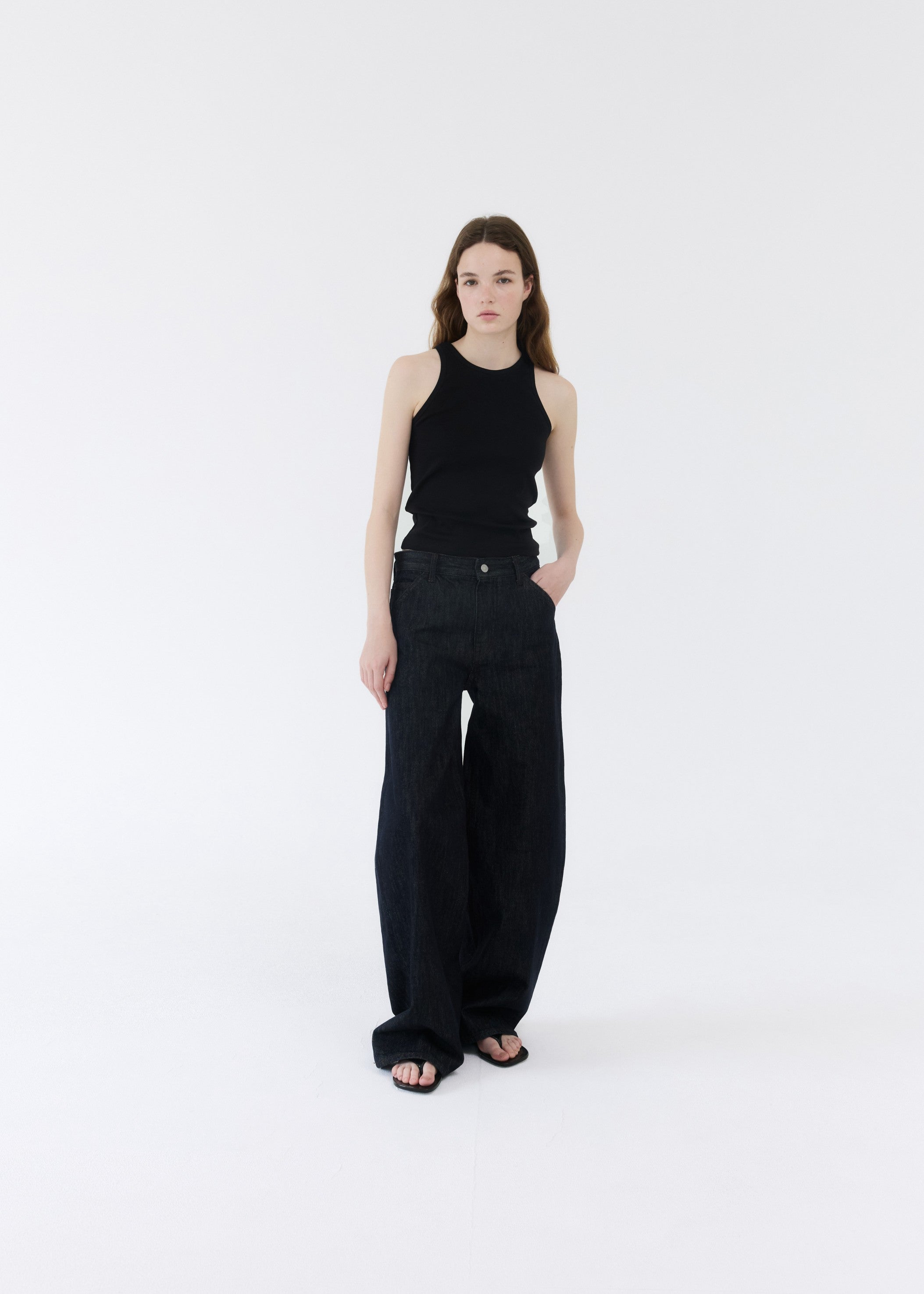 KENNY SLIM SLEEVELESS TOP