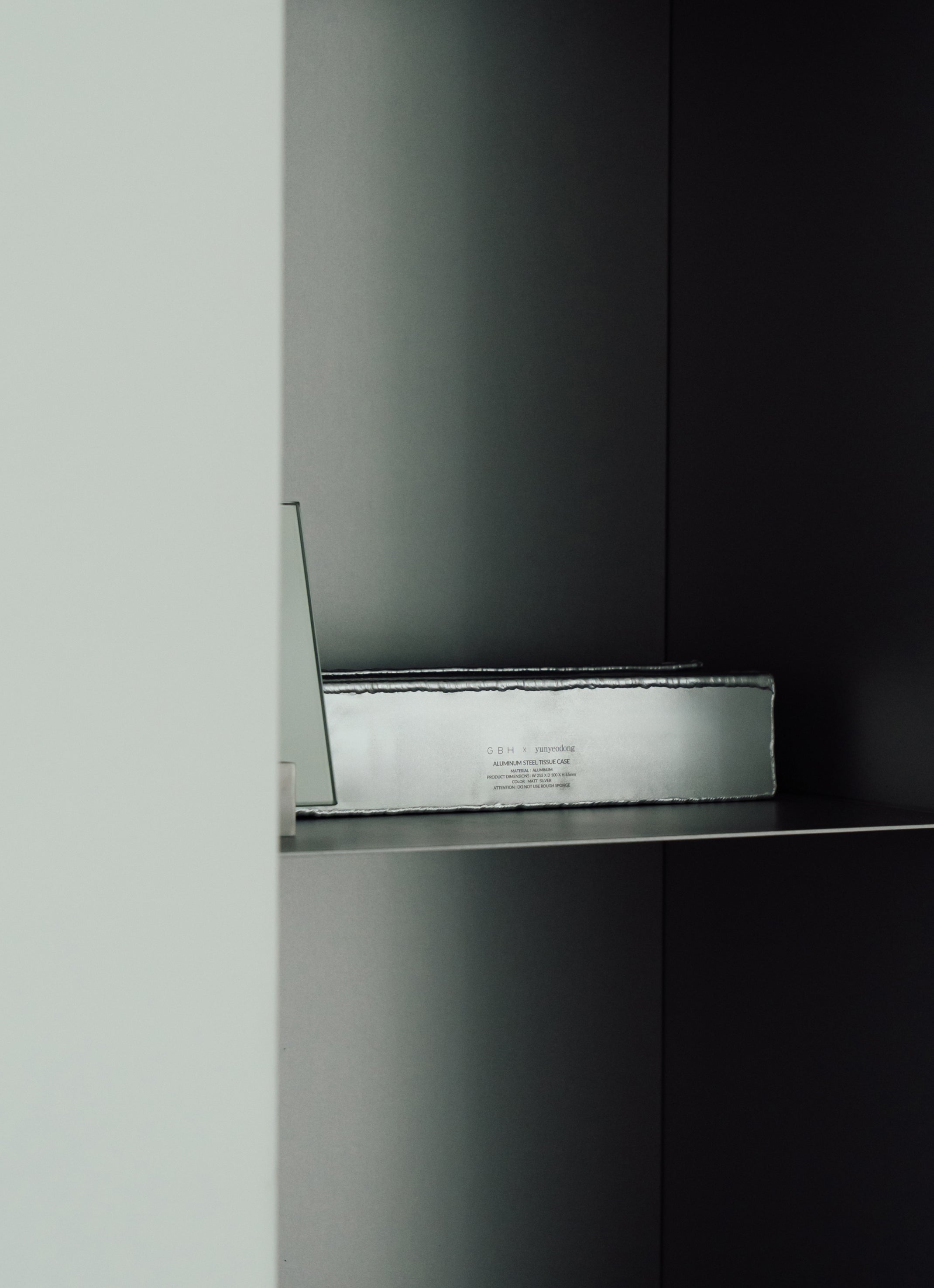 GBH x Yunyeodong ALUMINUM STEEL TISSUE CASE / MATT SILVER
