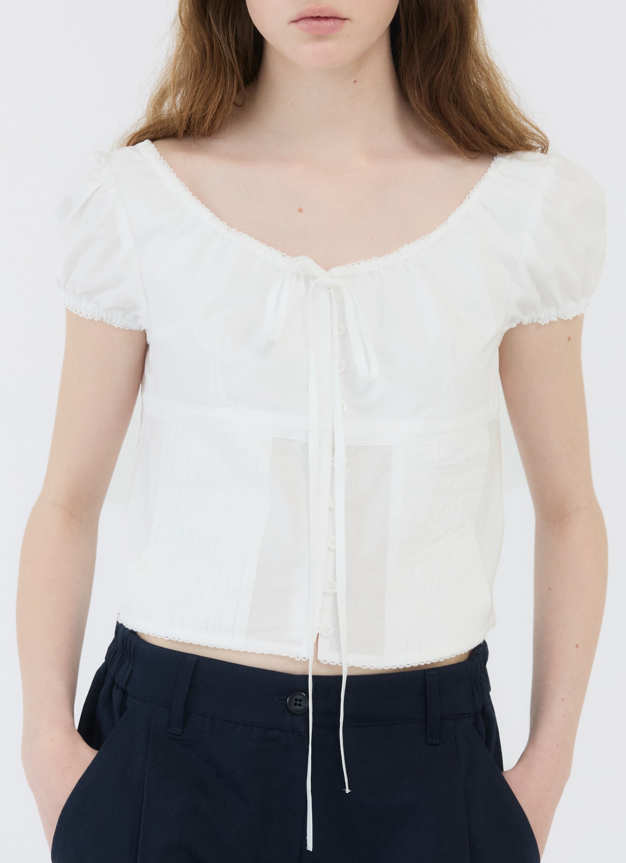 PINTUCK DETAIL CAB SLEEVE TOP