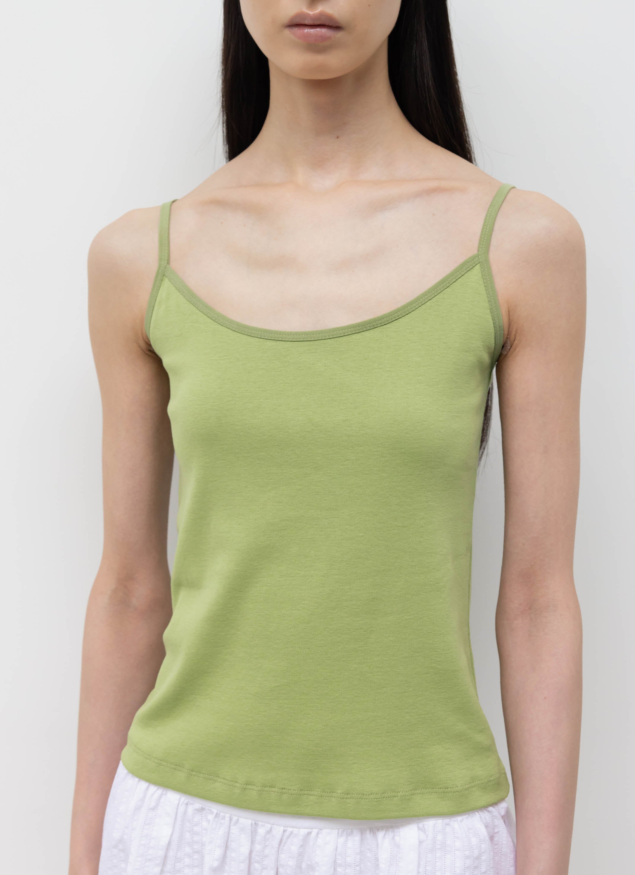 SLIM FIT BASIC SLEEVELESS
