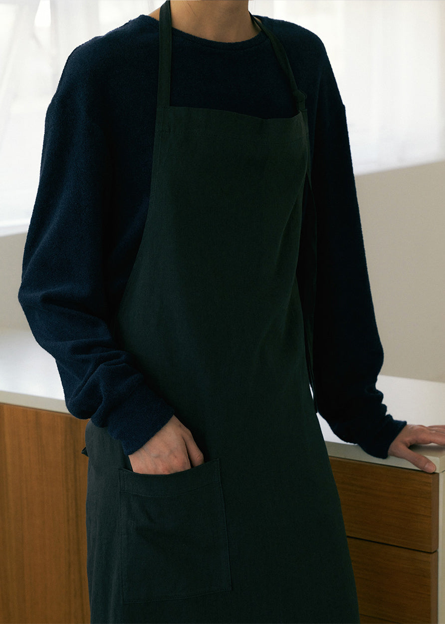 LONG APRON