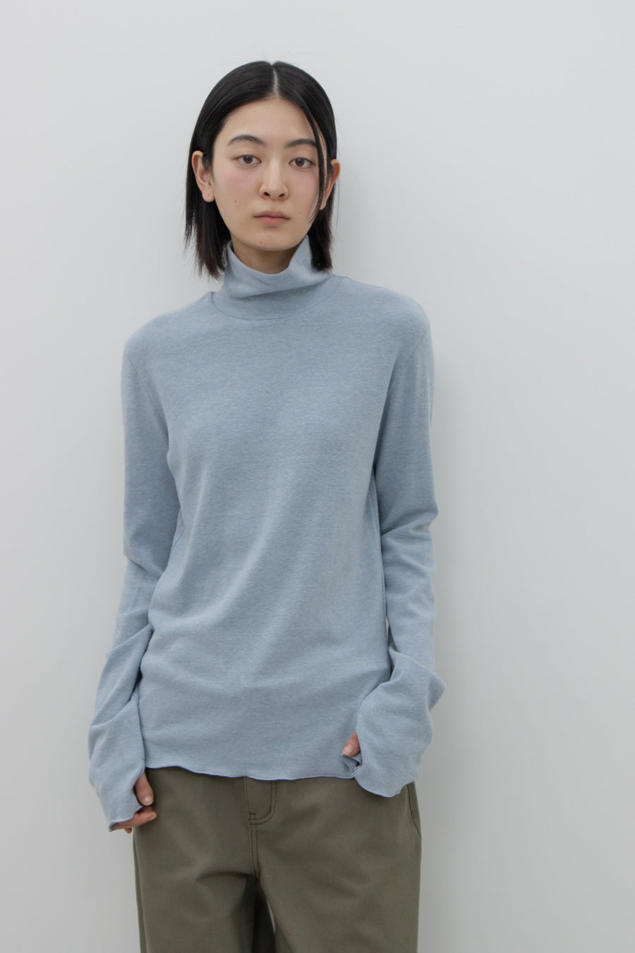 LOOSE FIT TURTLE NECK TOP