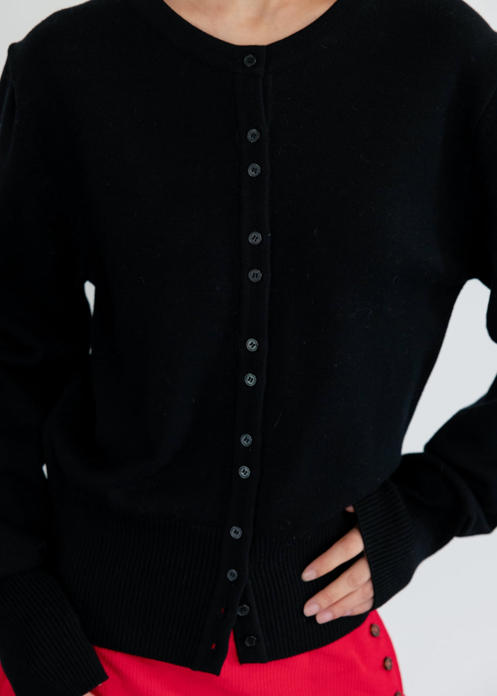 upload_20250124_APA3CD010BKFF_11_완_BUTTON CARDIGAN_BLACK_7.jpg