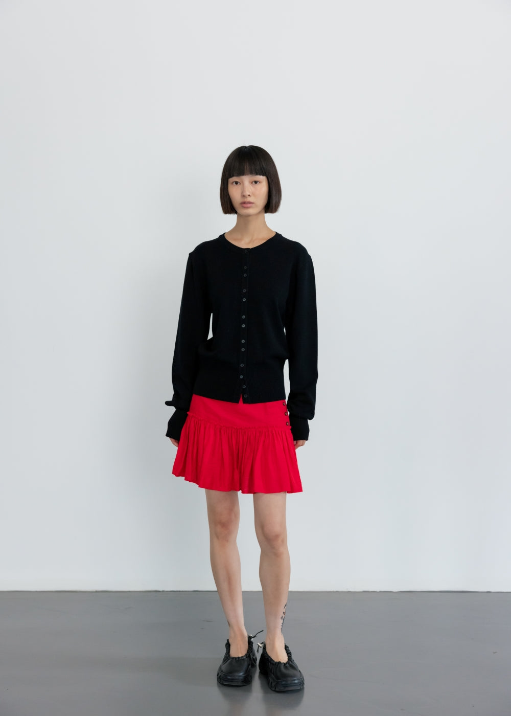 upload_20250124_APA3CD010BKFF_12_완_BUTTON CARDIGAN_BLACK_8.jpg