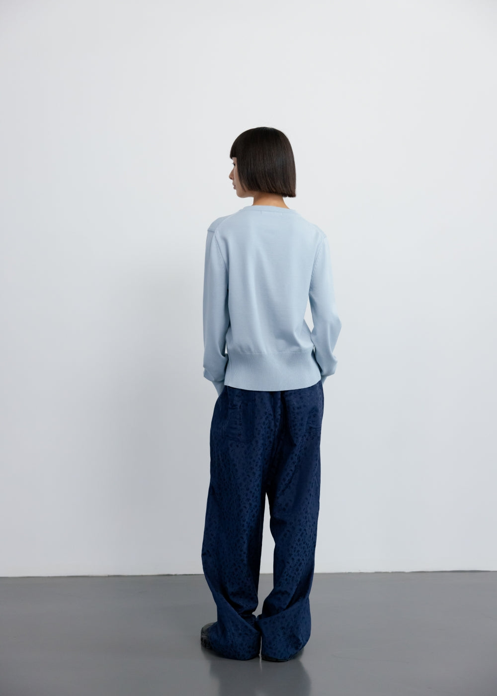 upload_20250124_APA3CD010LBFF_09_완_BUTTON CARDIGAN_LIGHT BLUE_4.jpg