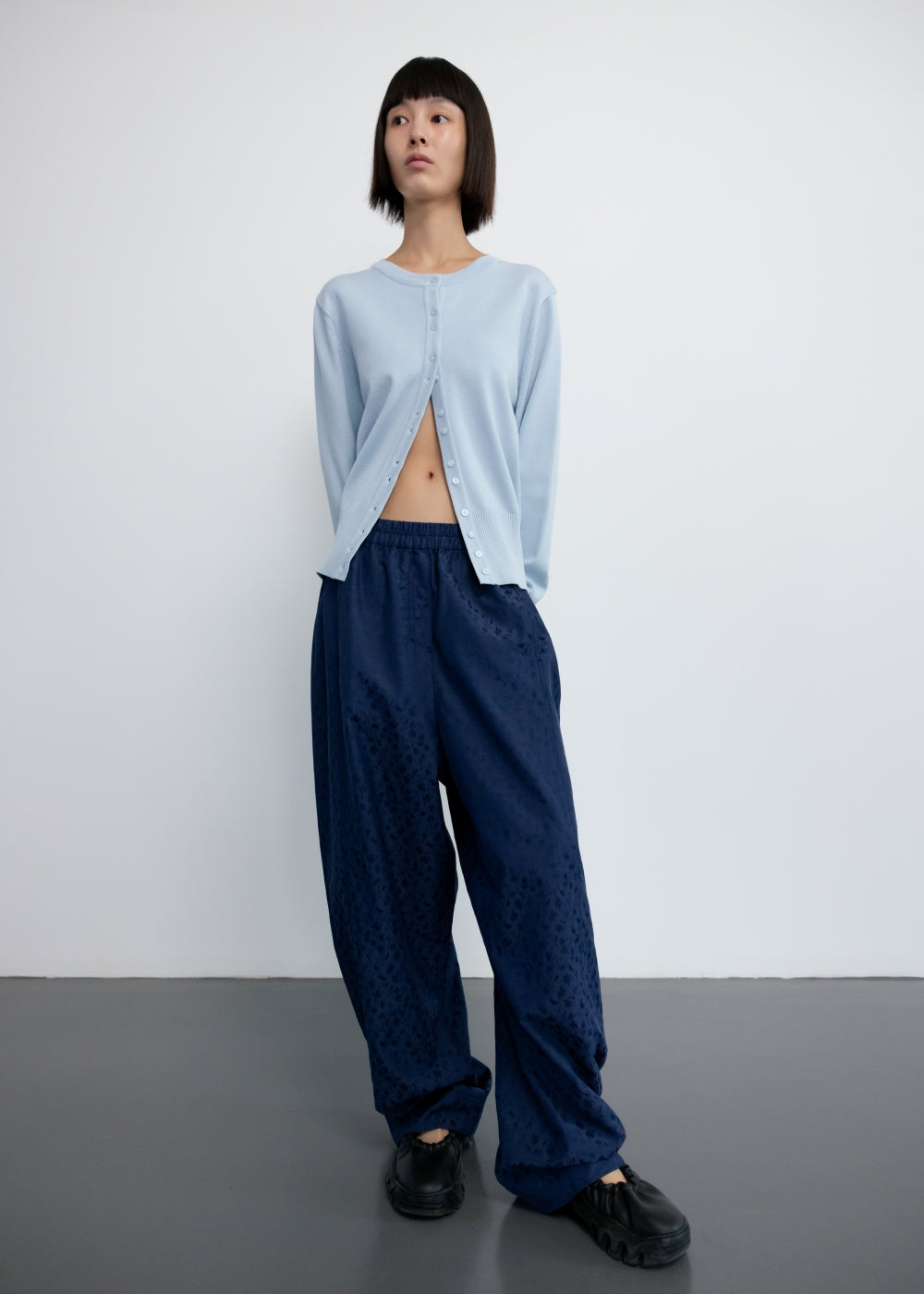 upload_20250124_APA3CD010LBFF_11_완_BUTTON CARDIGAN_LIGHT BLUE_6.jpg