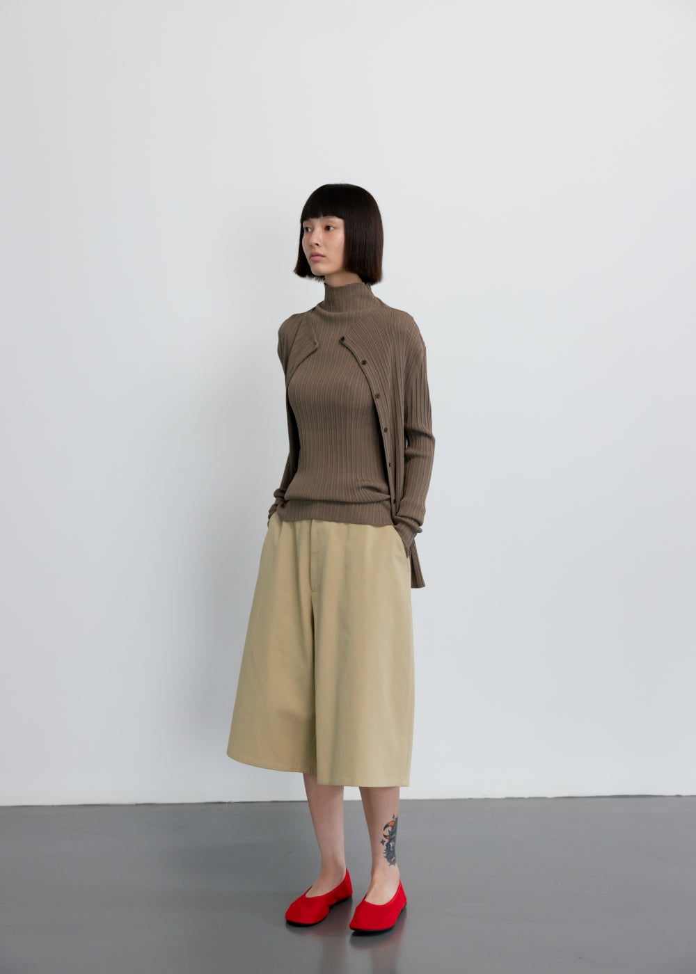 upload_20250124_APA3CD040CCFF_10_완_MOCK-NECK PLEATS CARDIGAN_COCOA_3.jpg