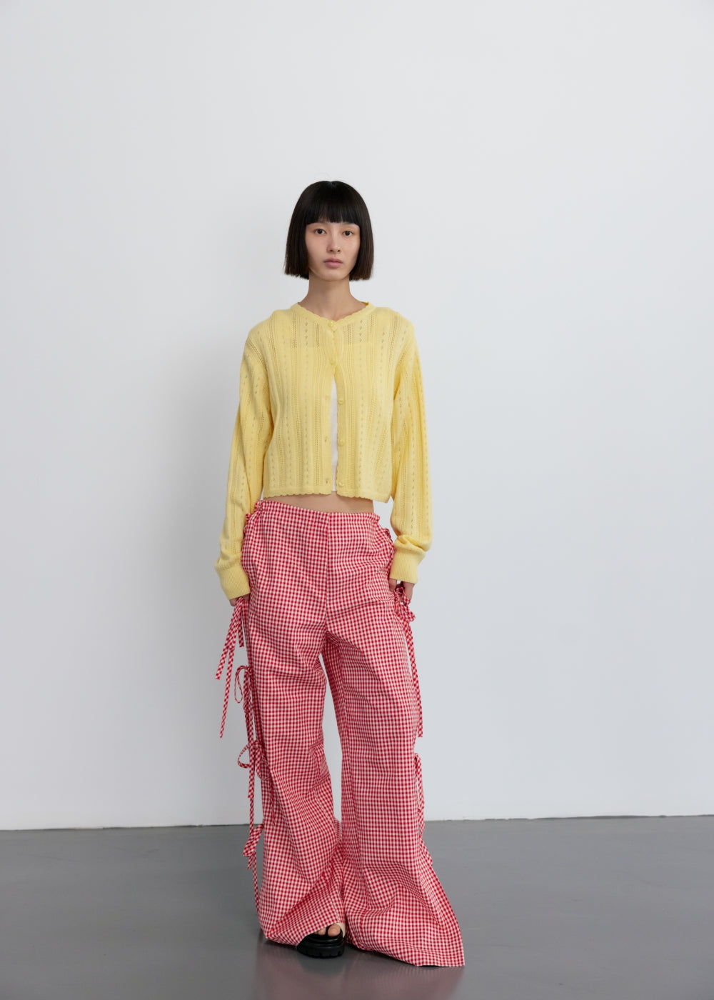 upload_20250124_APB1CD040YEFF_09_완_SCALLOPED CARDIGAN_YELLOW_3.jpg