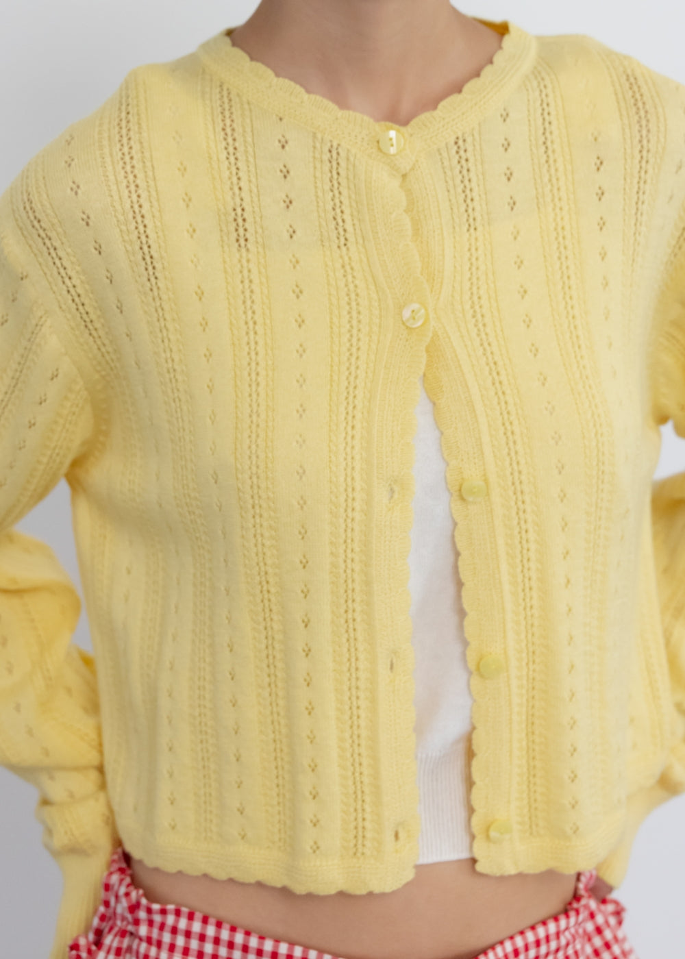 upload_20250124_APB1CD040YEFF_12_완_SCALLOPED CARDIGAN_YELLOW_6.jpg