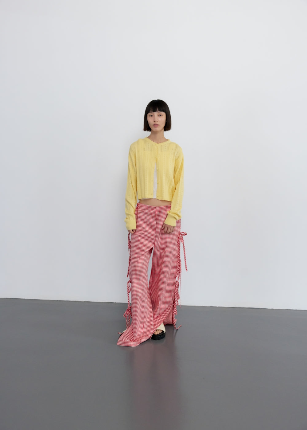 upload_20250124_APB1CD040YEFF_13_완_SCALLOPED CARDIGAN_YELLOW_7.jpg