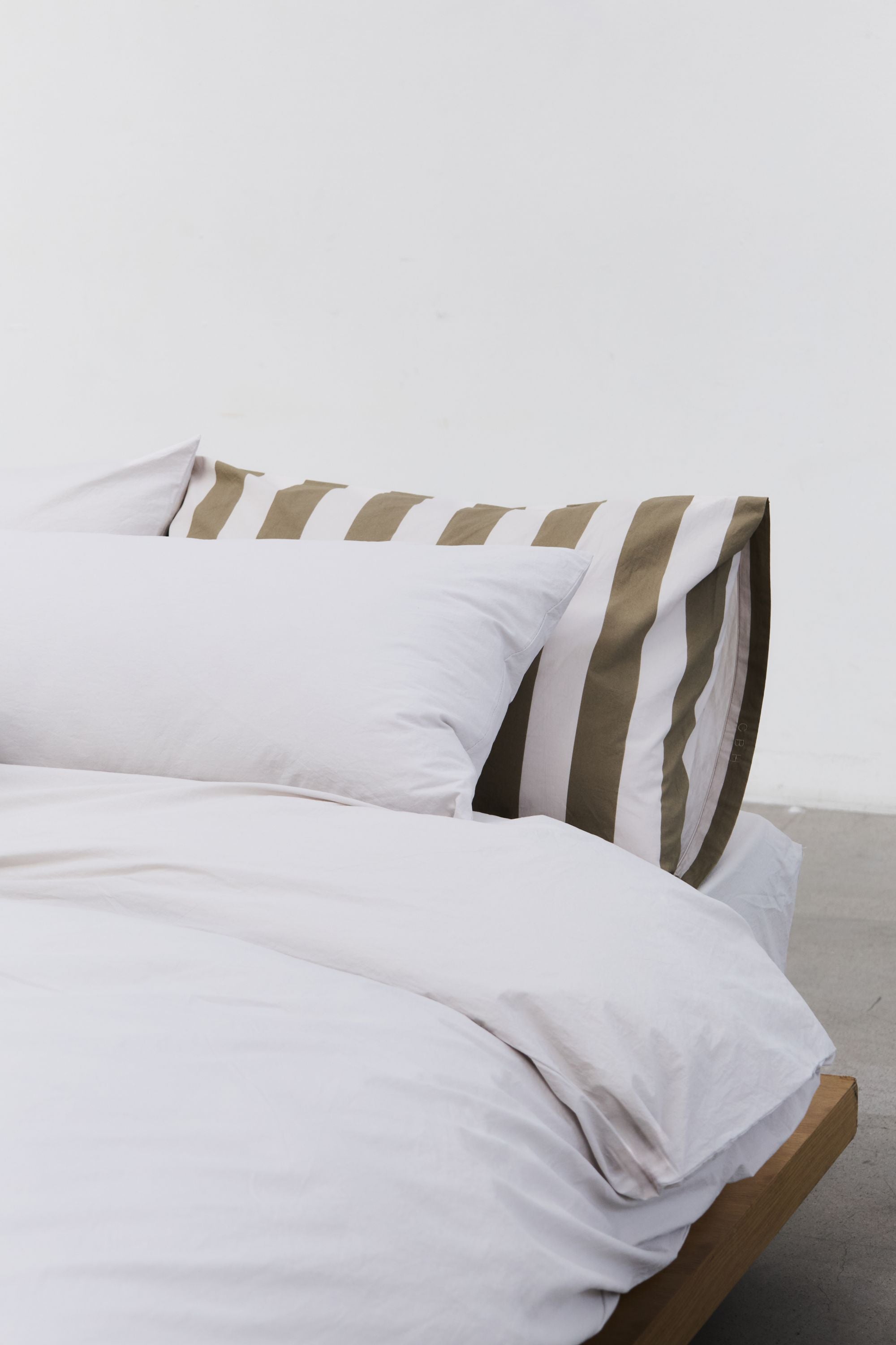PILLOWCASE / 5 COLORS / 2 SIZES