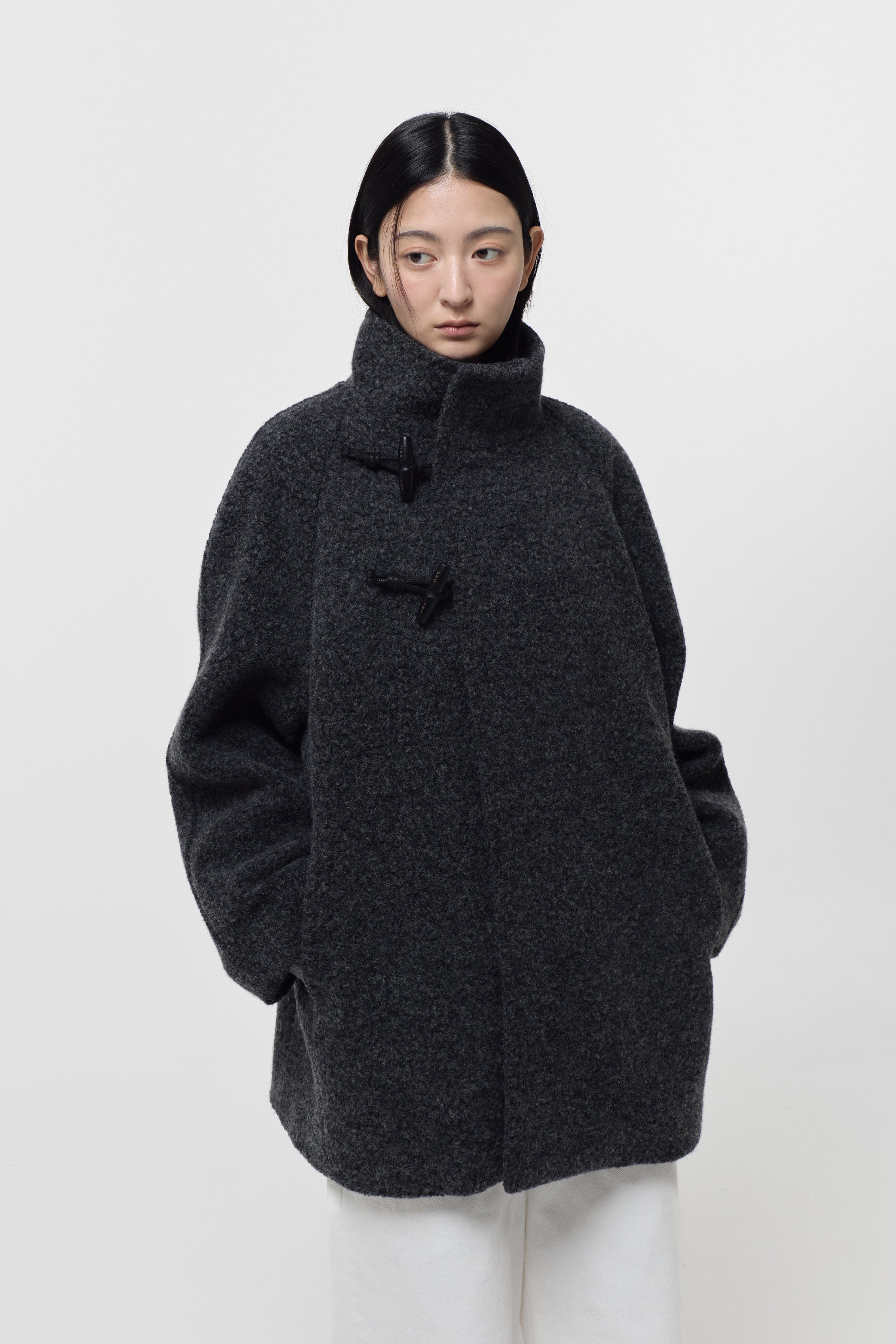 HIGH-NECK TOGGLE COAT｜ウールハーフコート｜GBH Japan