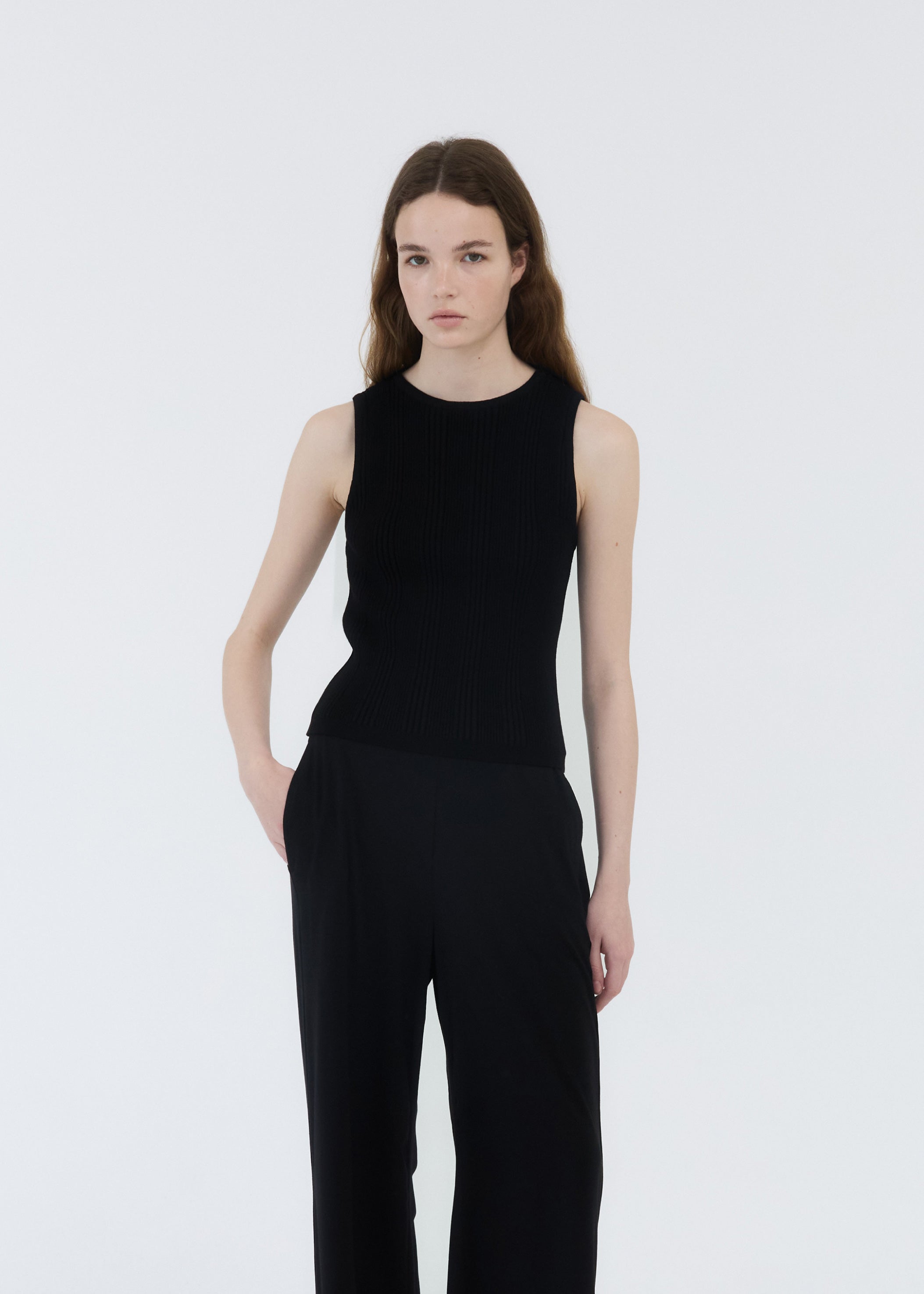 RIBBED SLIM SLEEVELESS TOP