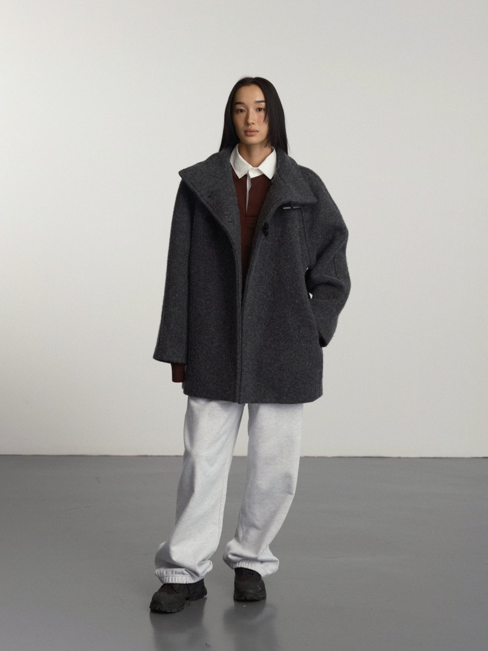 HIGH-NECK TOGGLE COAT