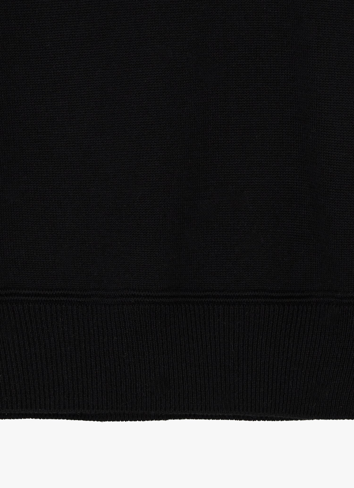 LOOSE V-NECK KNIT