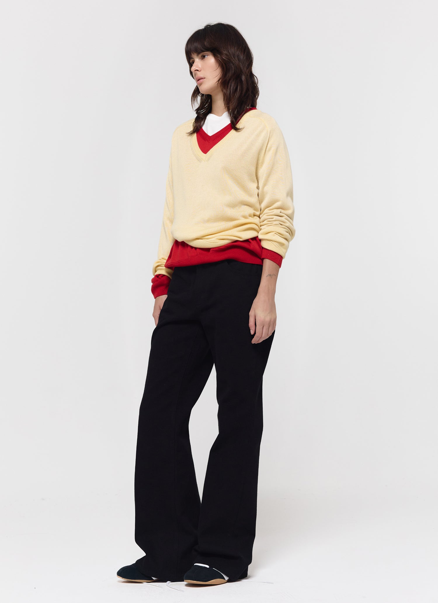 LOOSE V-NECK KNIT