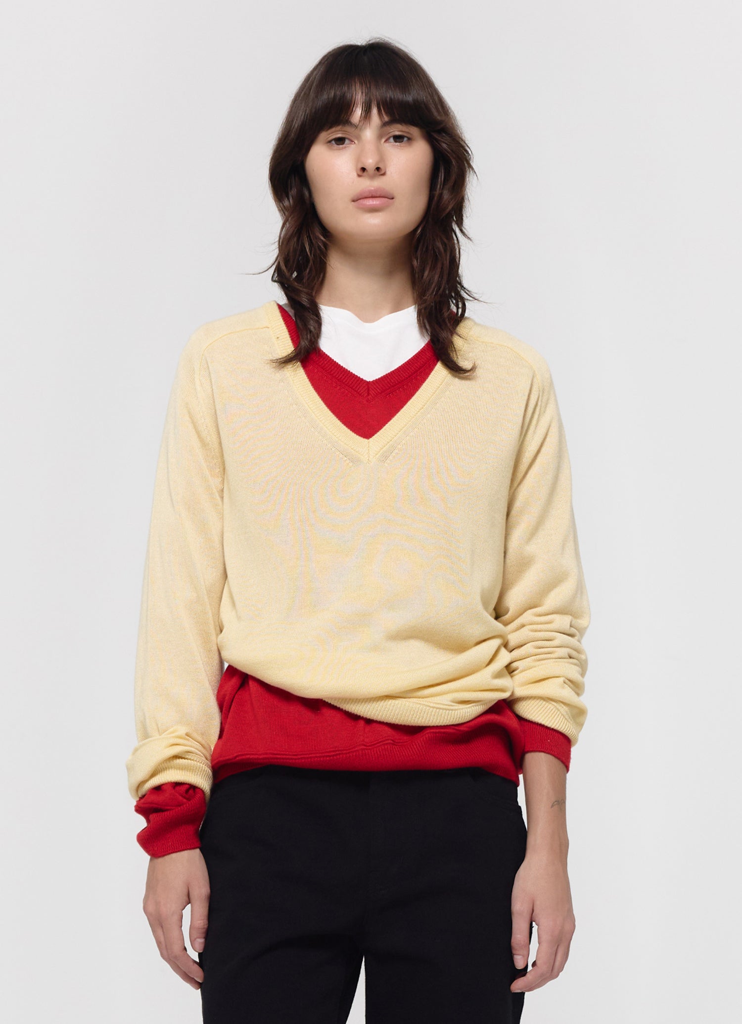 LOOSE V-NECK KNIT