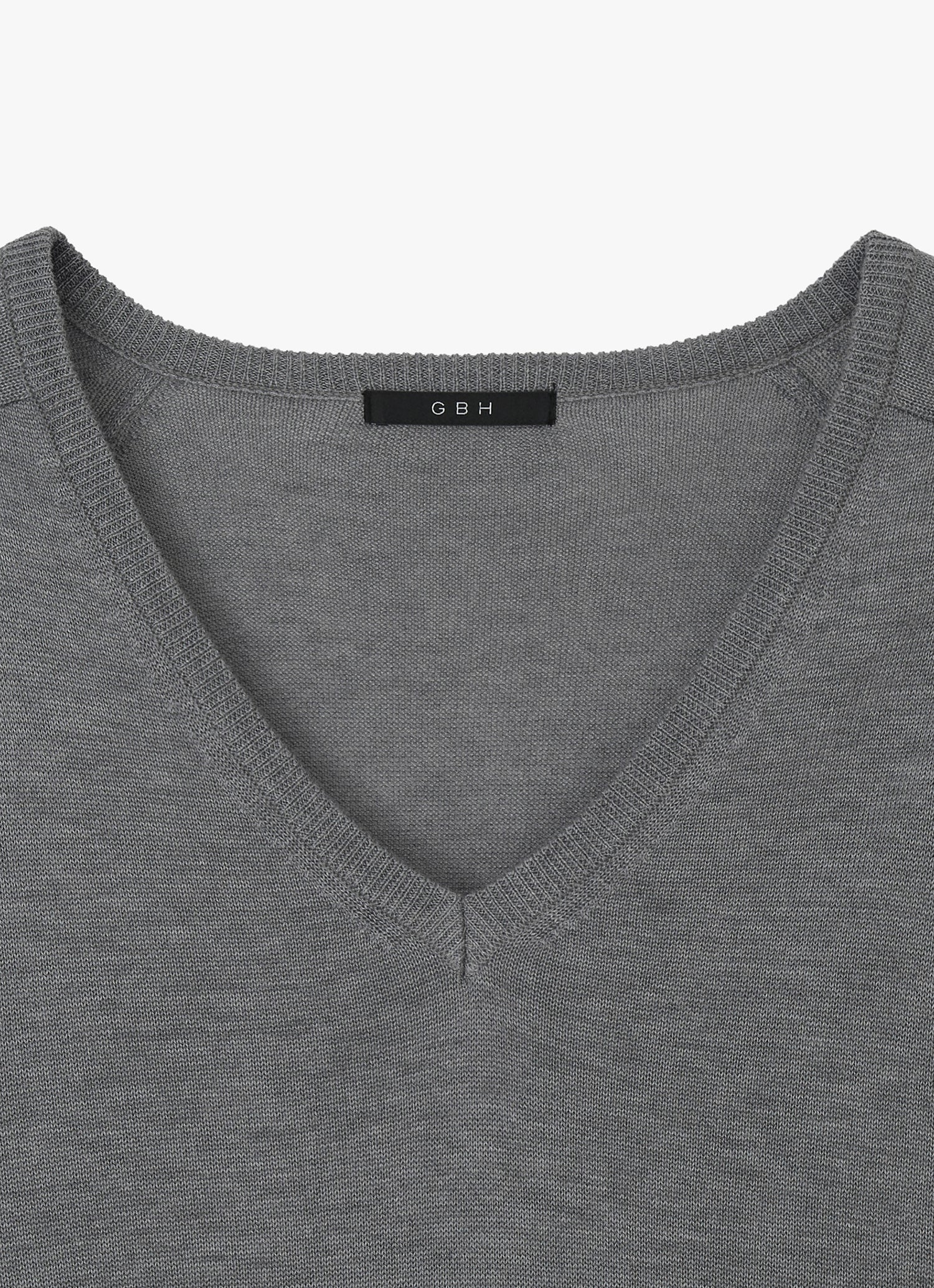LOOSE V-NECK KNIT