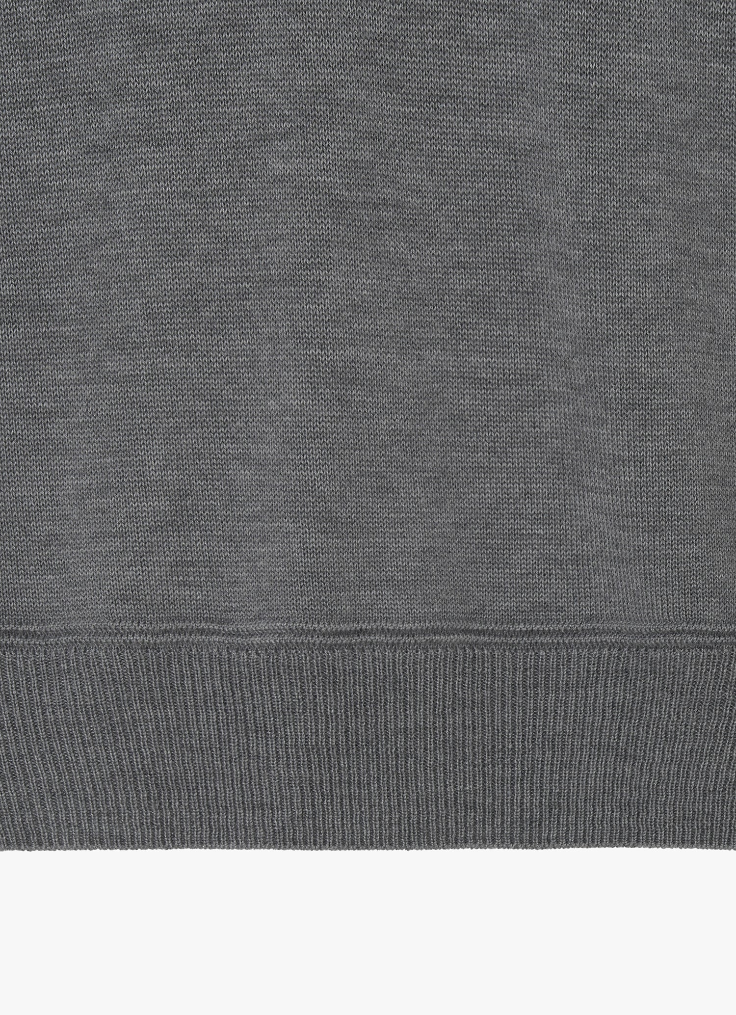 LOOSE V-NECK KNIT