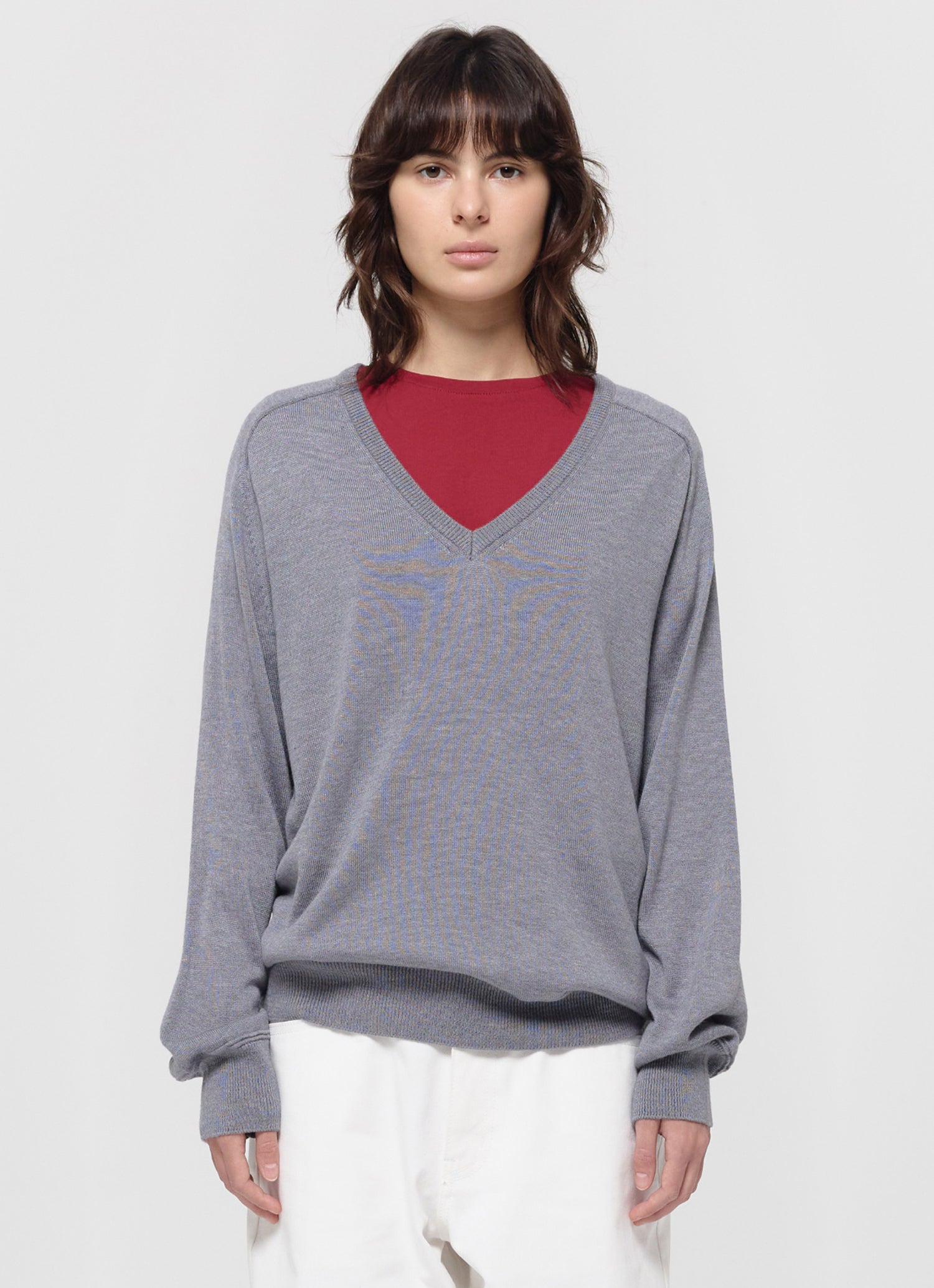 LOOSE V-NECK KNIT