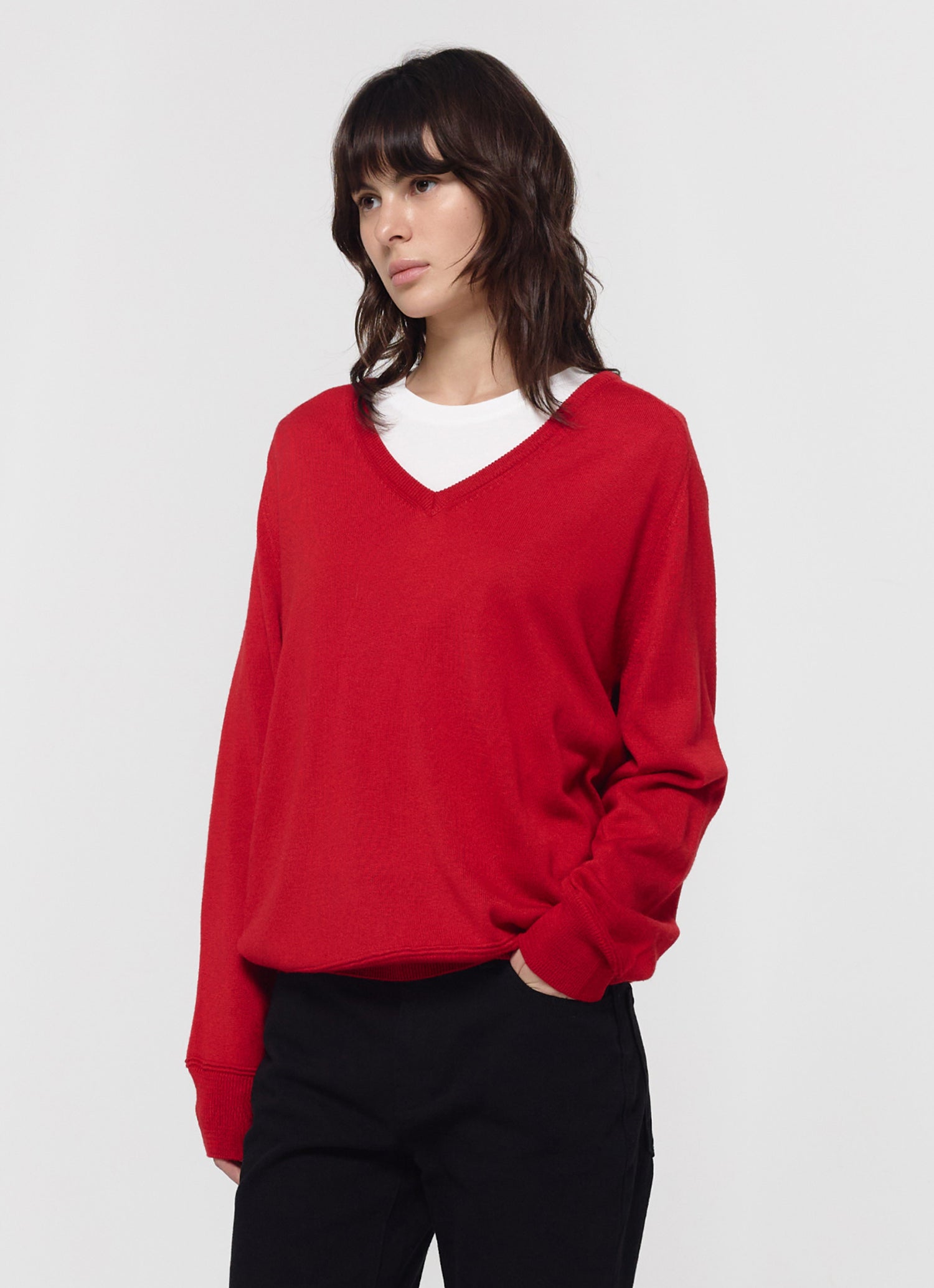 LOOSE V-NECK KNIT