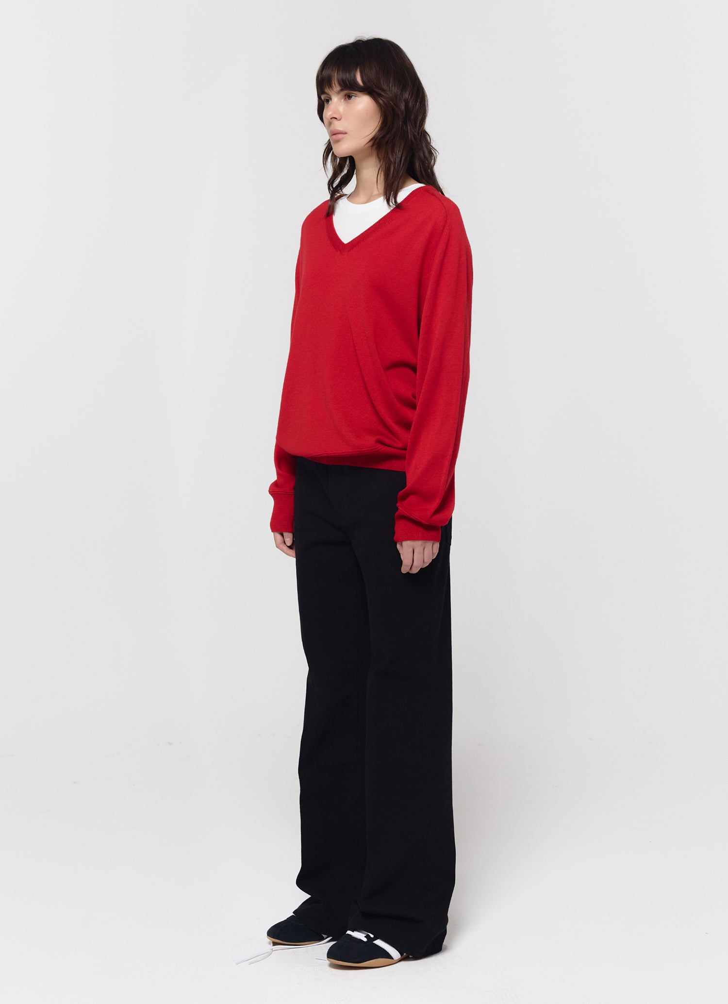 LOOSE V-NECK KNIT
