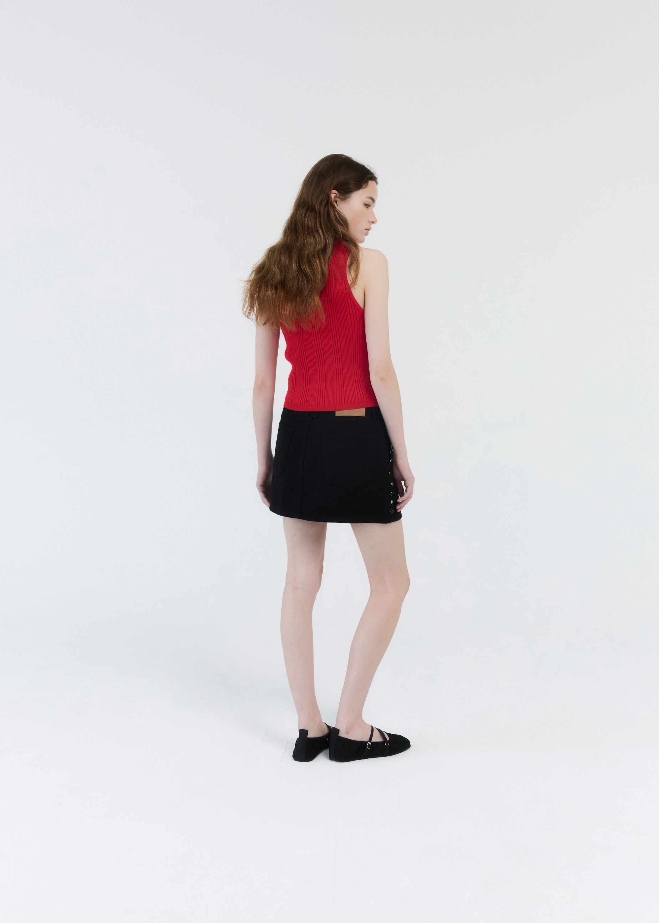 RIBBED SLIM SLEEVELESS TOP