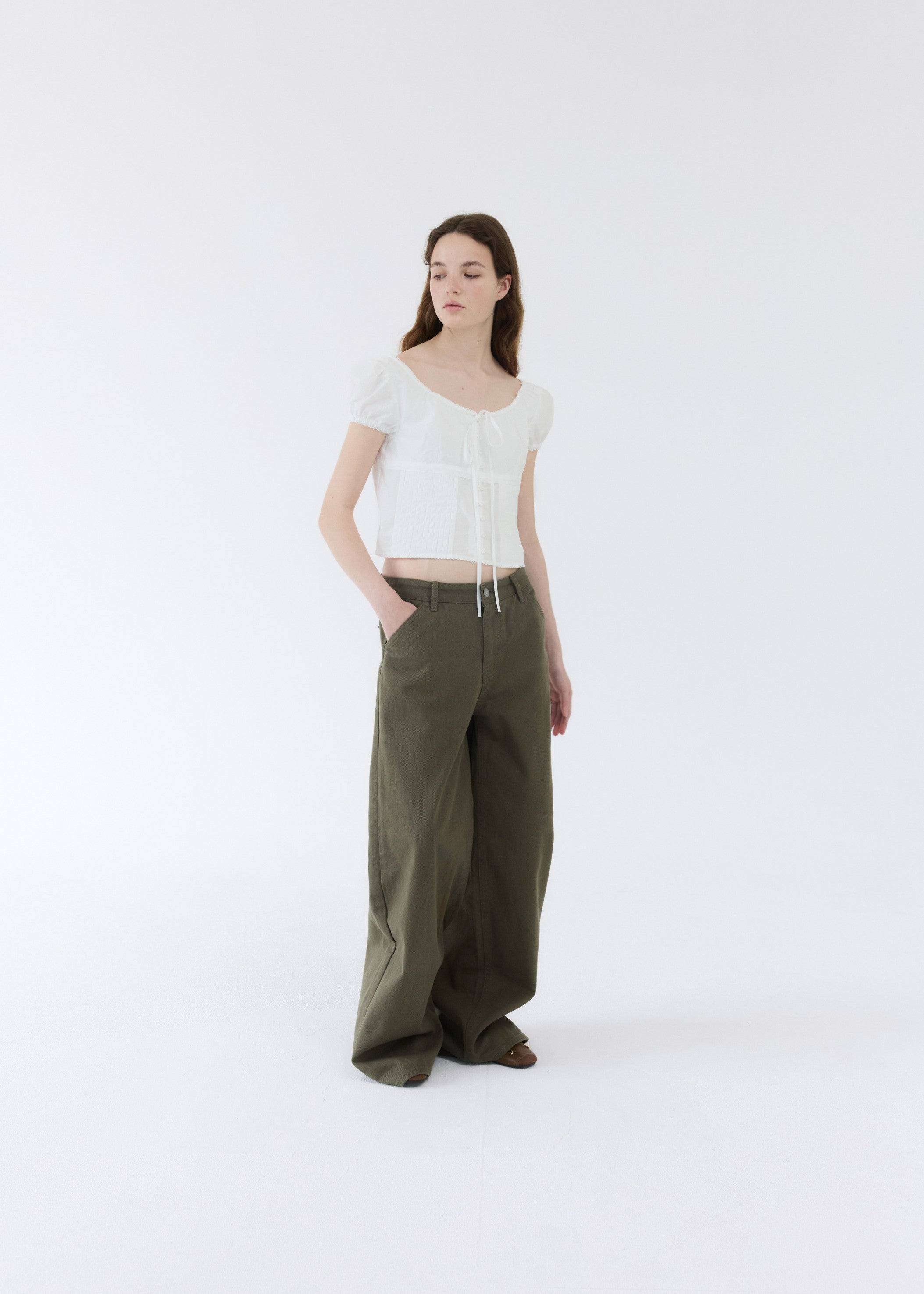 PINTUCK DETAIL CAB SLEEVE TOP