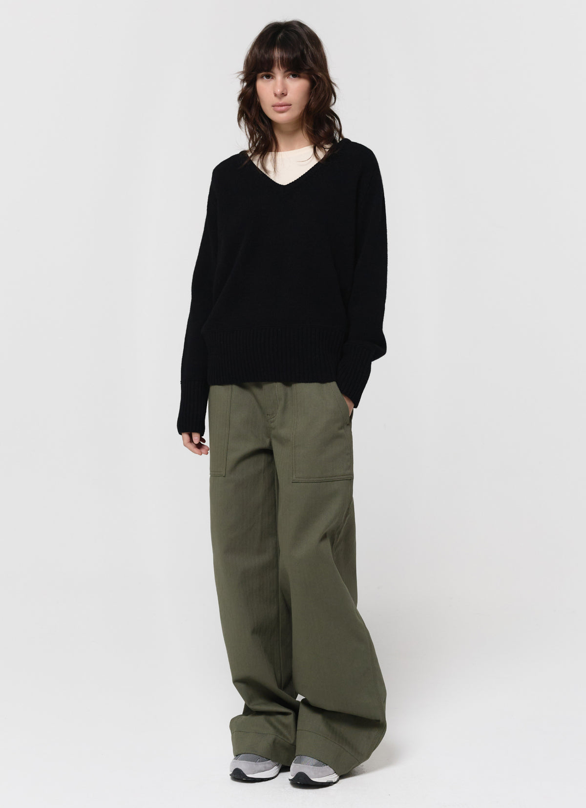26FW WOOL V-NECK SWEATER