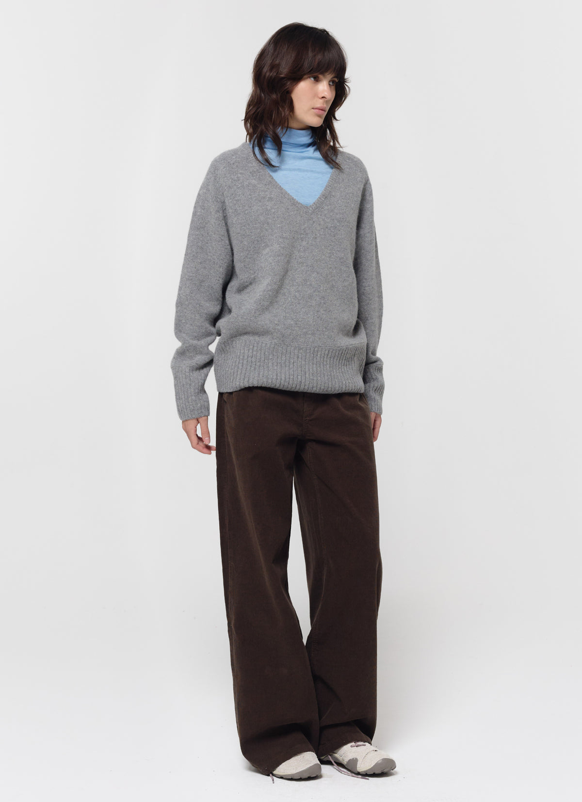 26FW WOOL V-NECK SWEATER