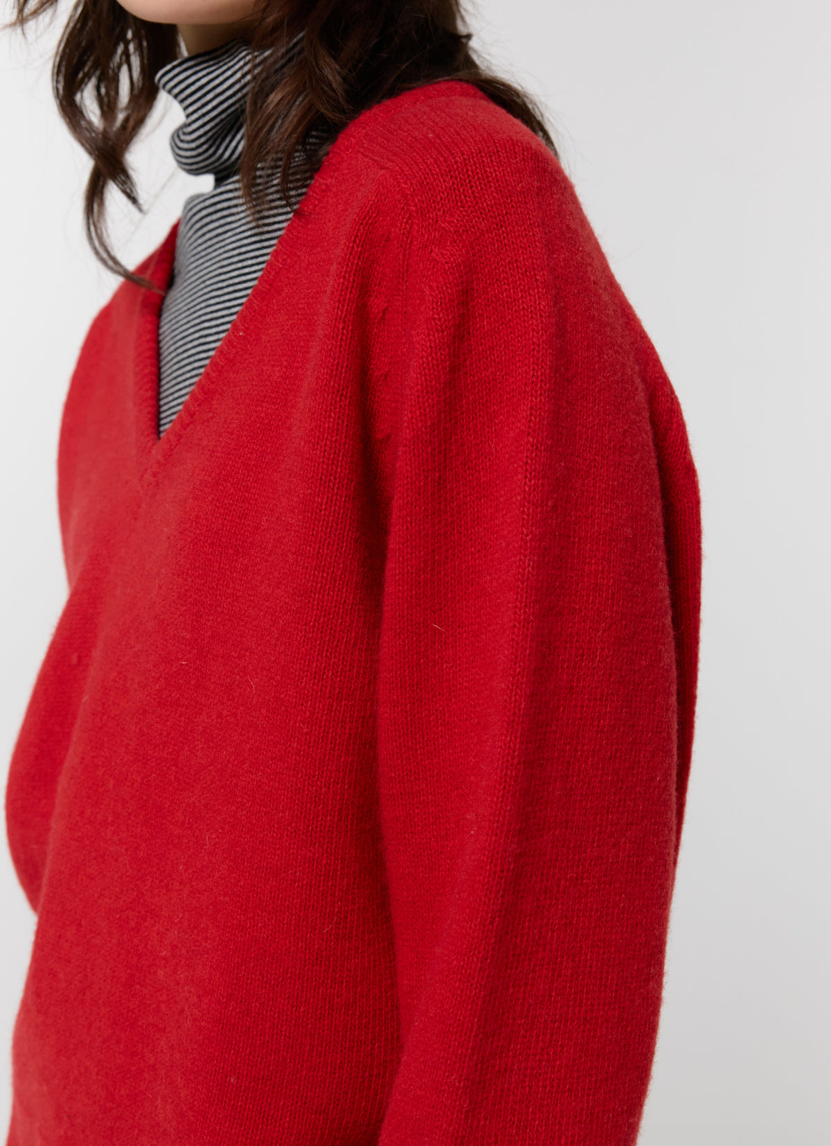 26FW WOOL V-NECK SWEATER