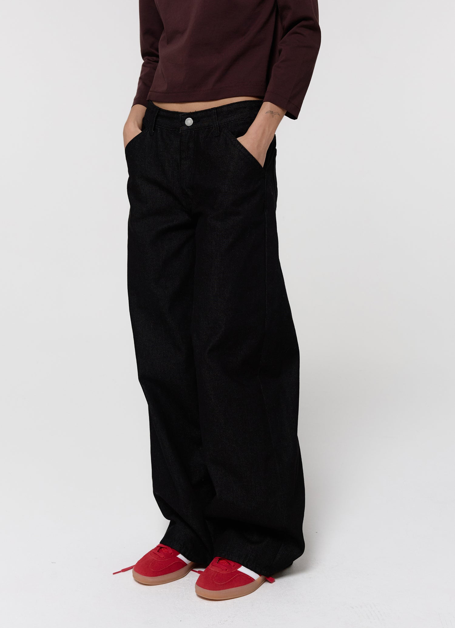 WIDE CINCH-BACK JEAN