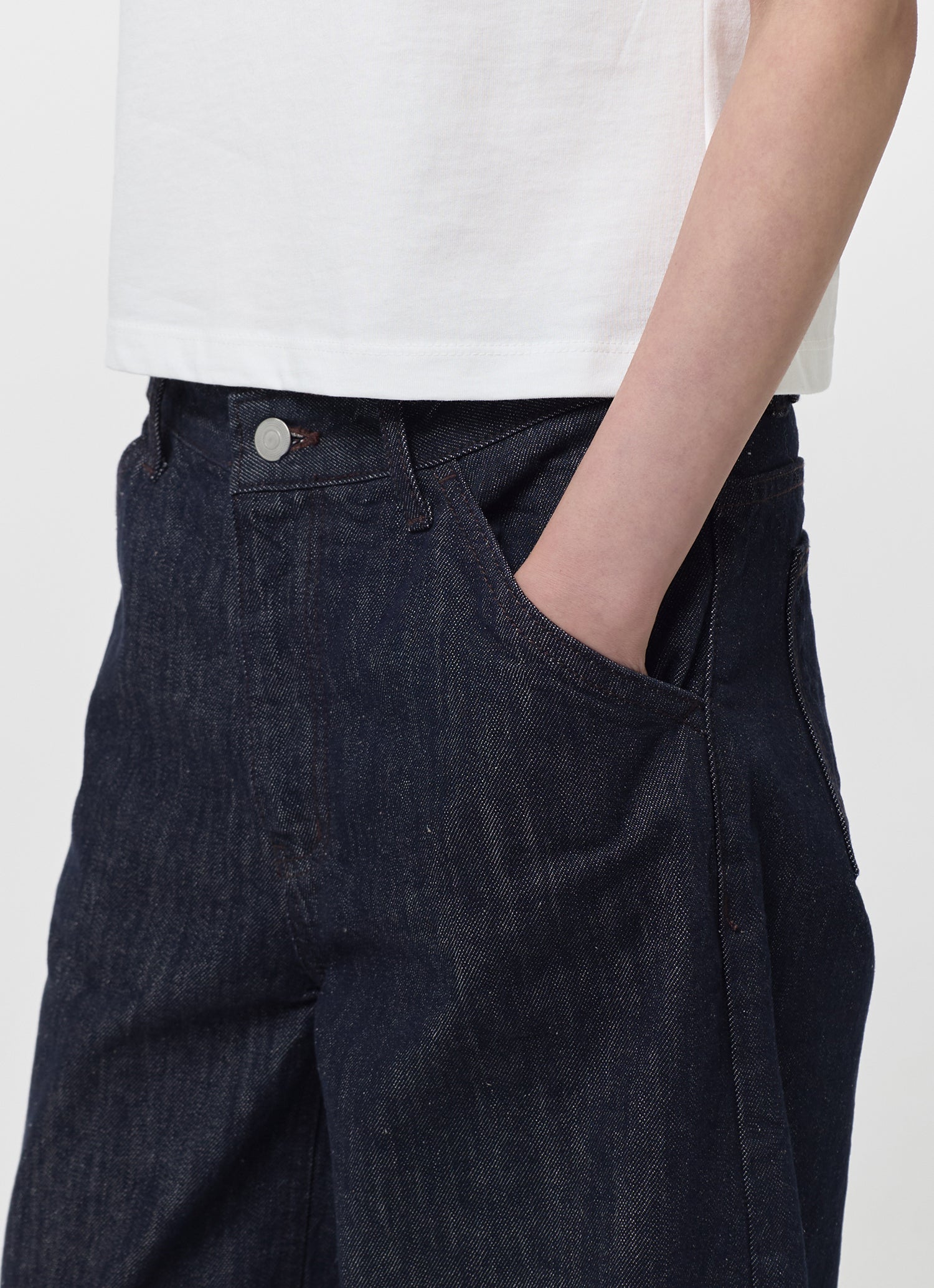 WIDE CINCH-BACK JEAN