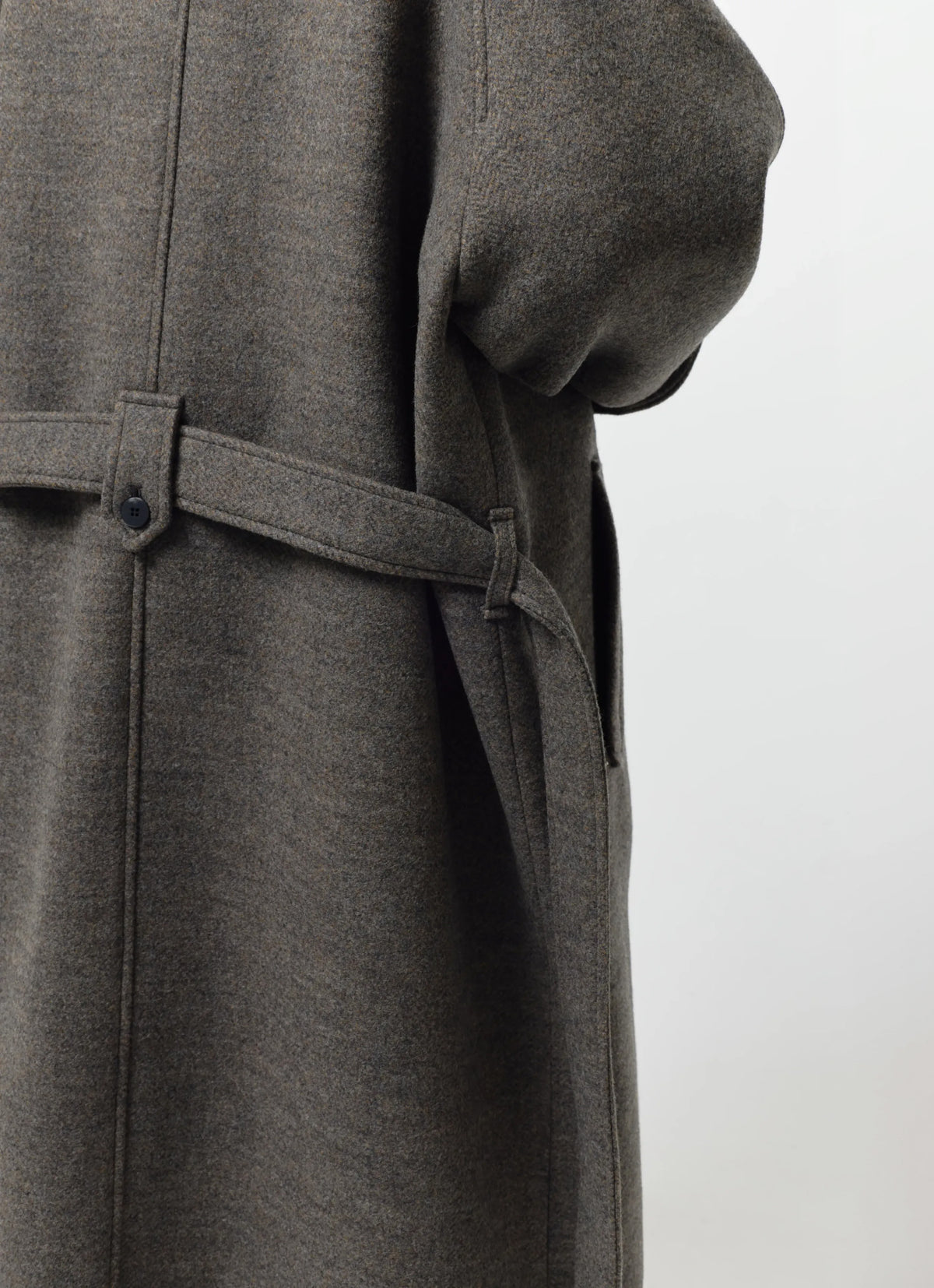 26FW BELTED BALMACAN COAT