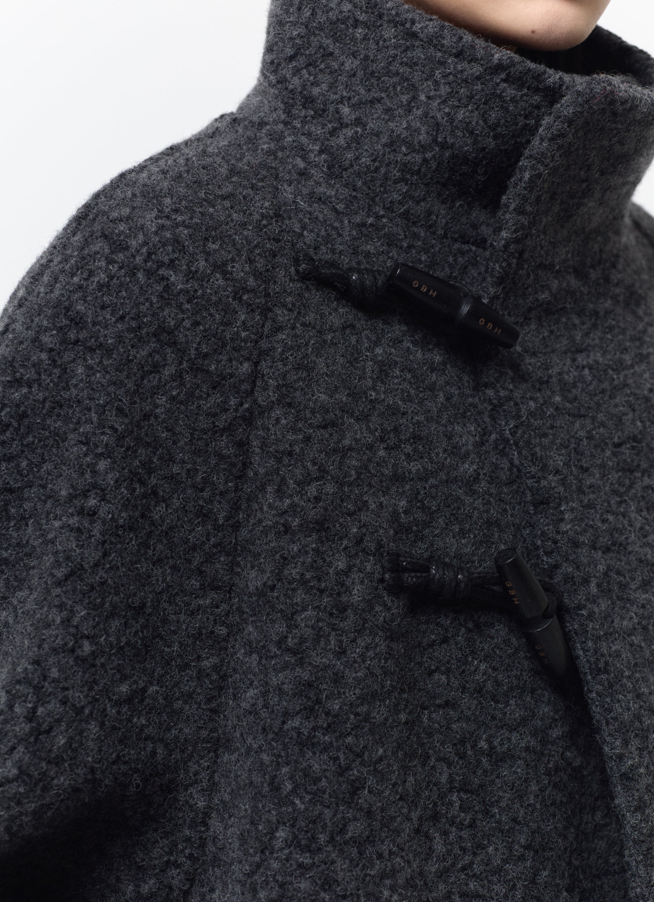HIGH-NECK TOGGLE COAT｜ウールハーフコート｜GBH Japan