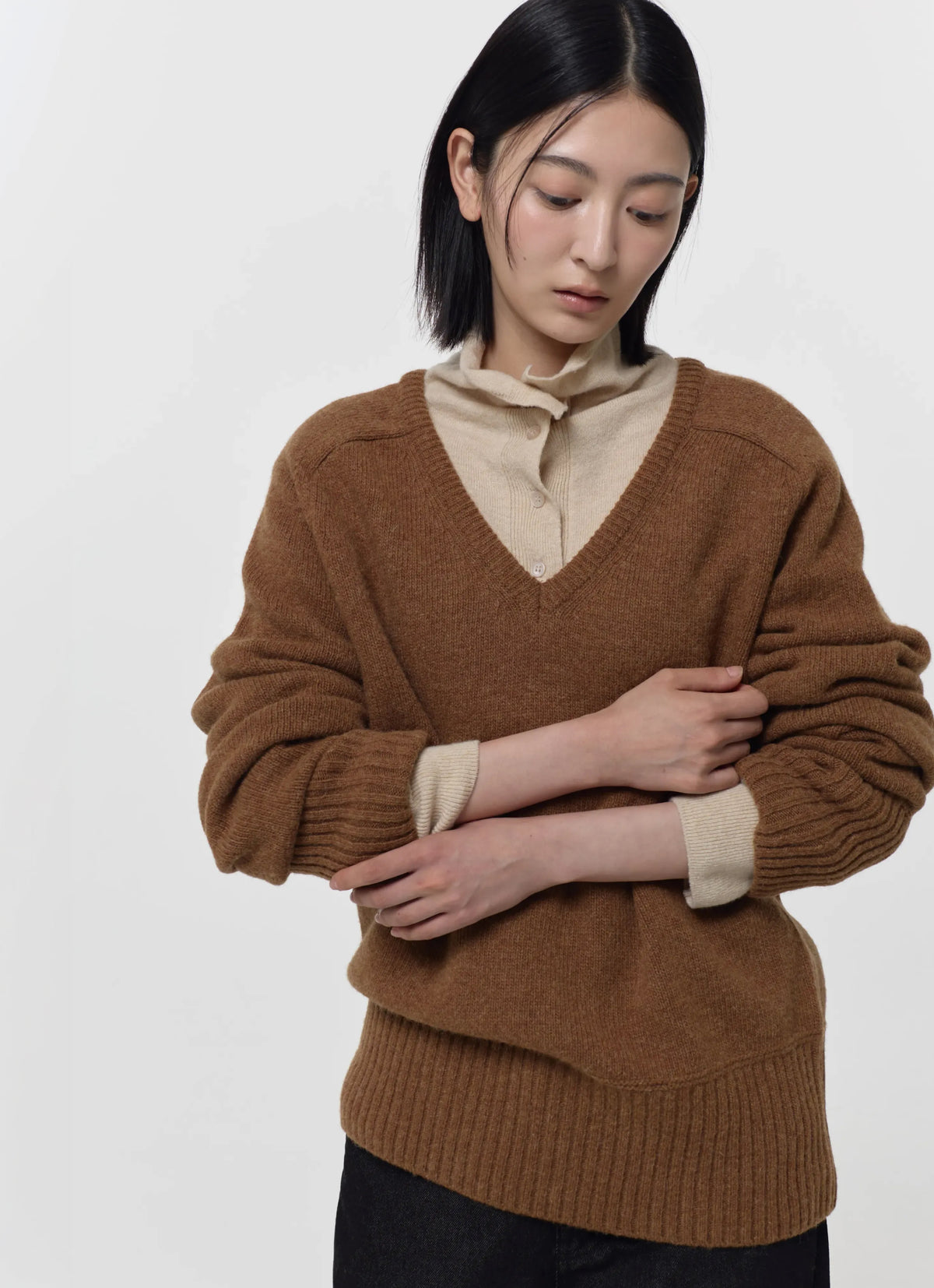 26FW WOOL V-NECK SWEATER