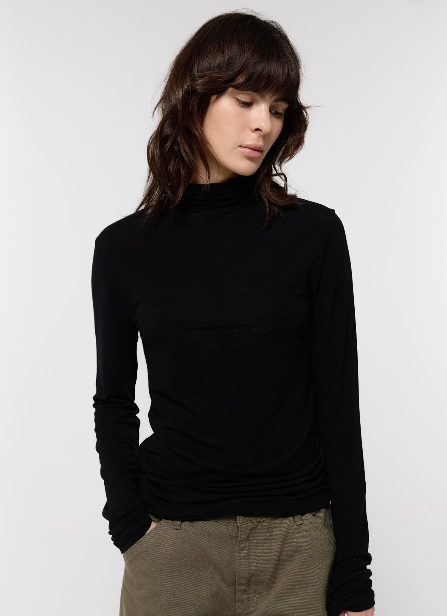 TURTLE NECK SLIM TOP
