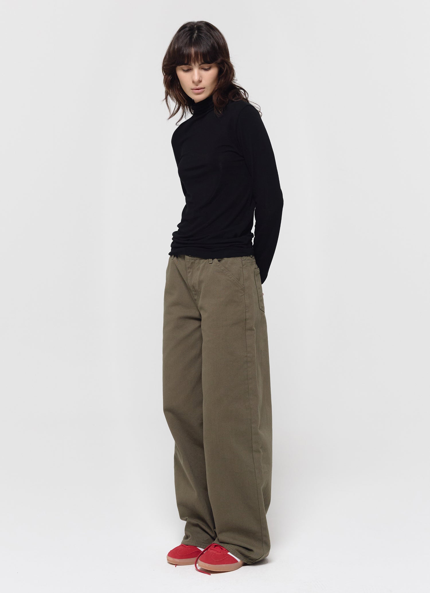 TURTLE NECK SLIM TOP