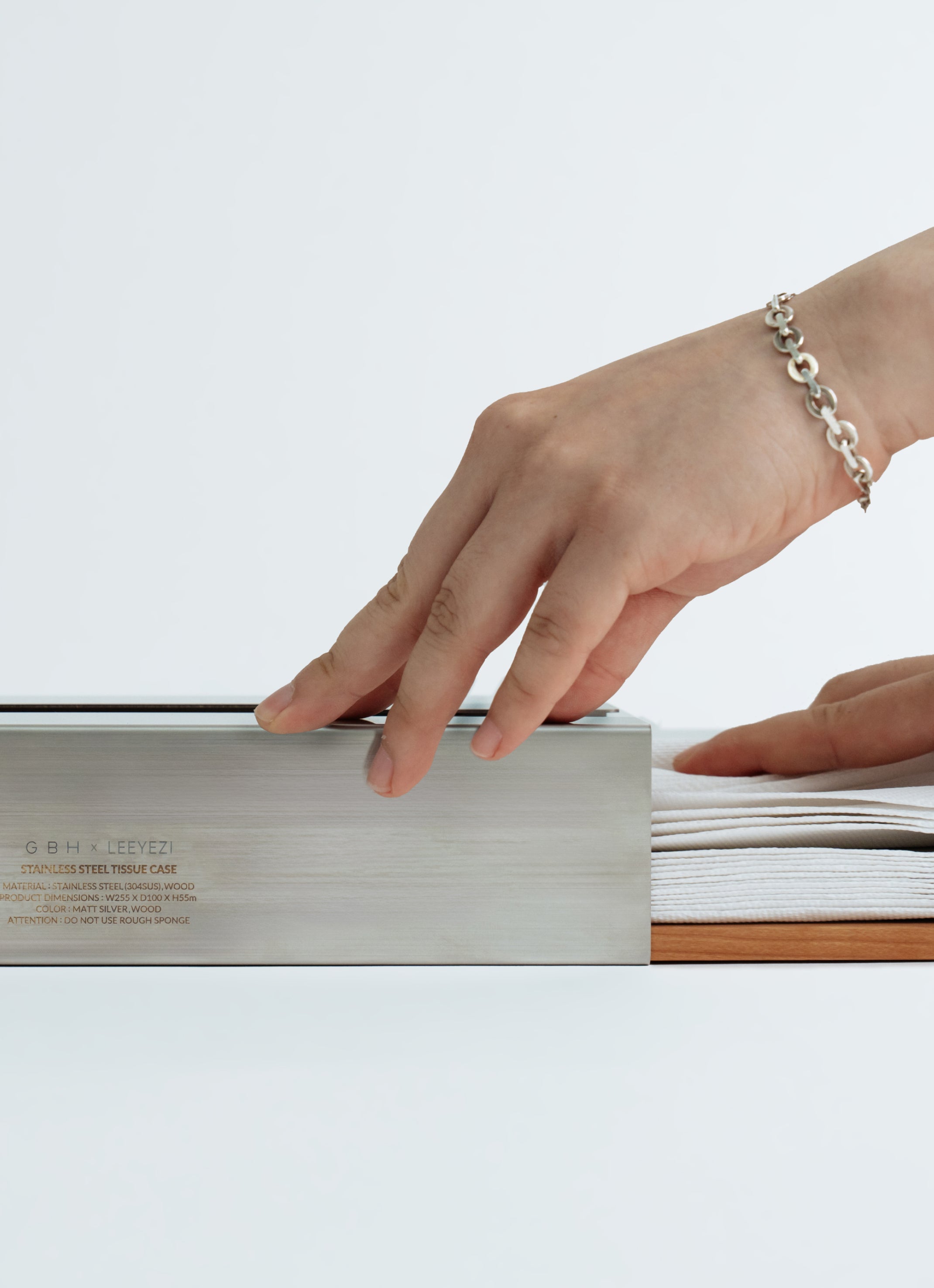 GBH x LEEYEZI STAINLESS STEEL TISSUE CASE / MATT SILVER, WOOD