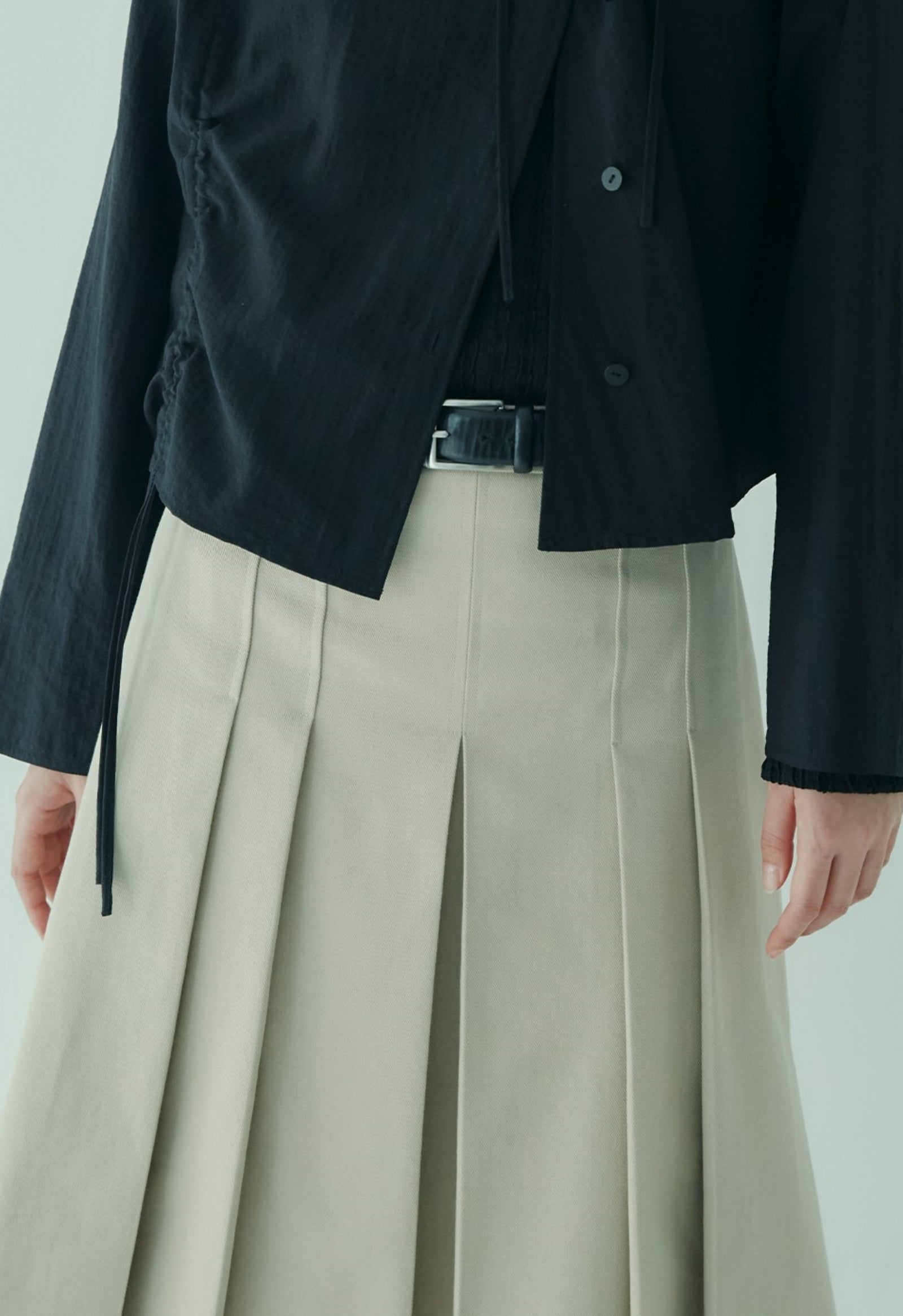 RAW CUT MIDI PLEATS SKIRT