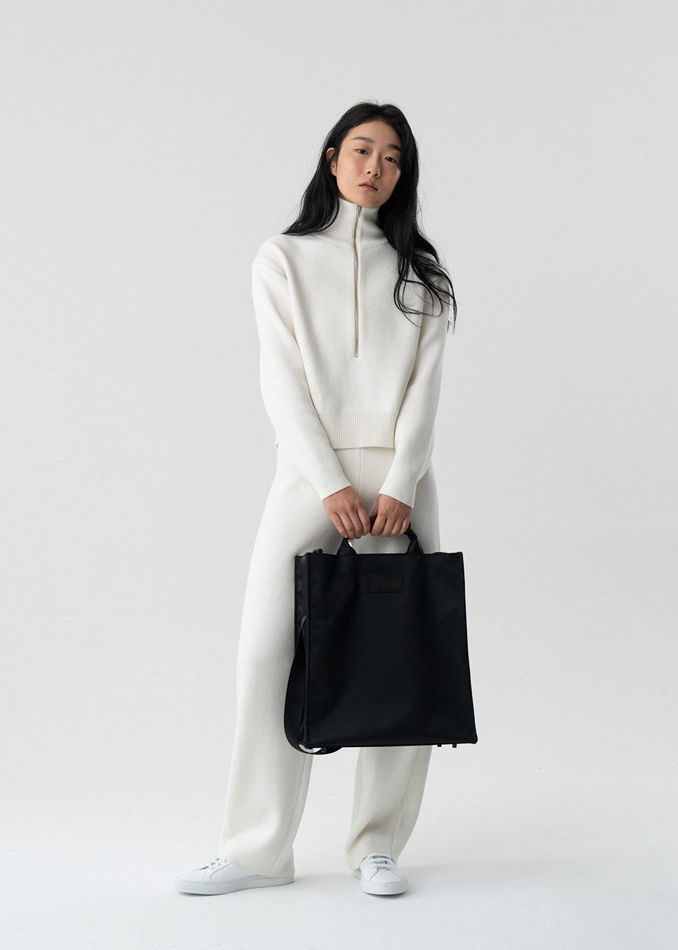 【NIEEH】SQUARE BIG BAG トートバッグ ショルダーバッグ NIEEH》 SQUARE BIG BAG (2color) (NIEEH/トートバッグ