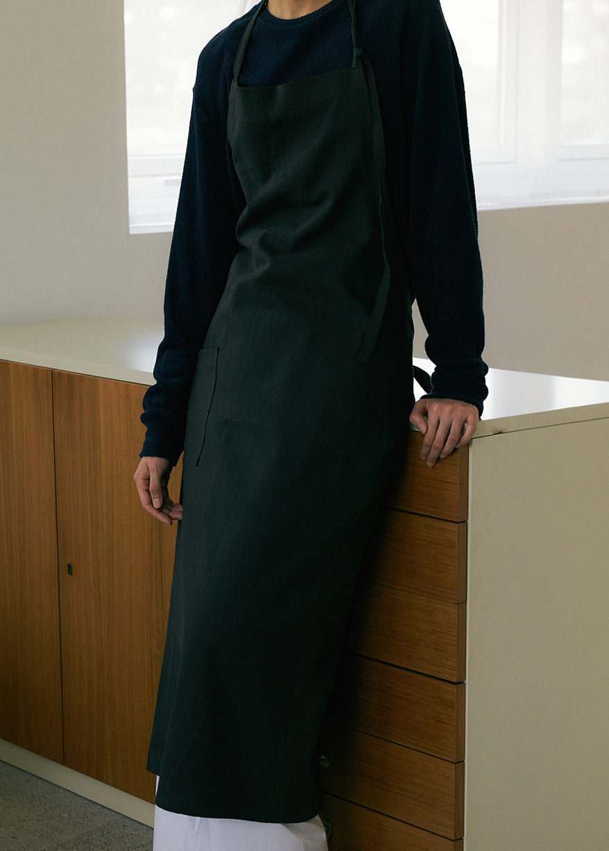 美容師　エプロン　enui apronブラック　フリーサイズ　箱とクーポン付き 美容師 エプロン enui apronブラック フリーサイズ 箱とクーポン