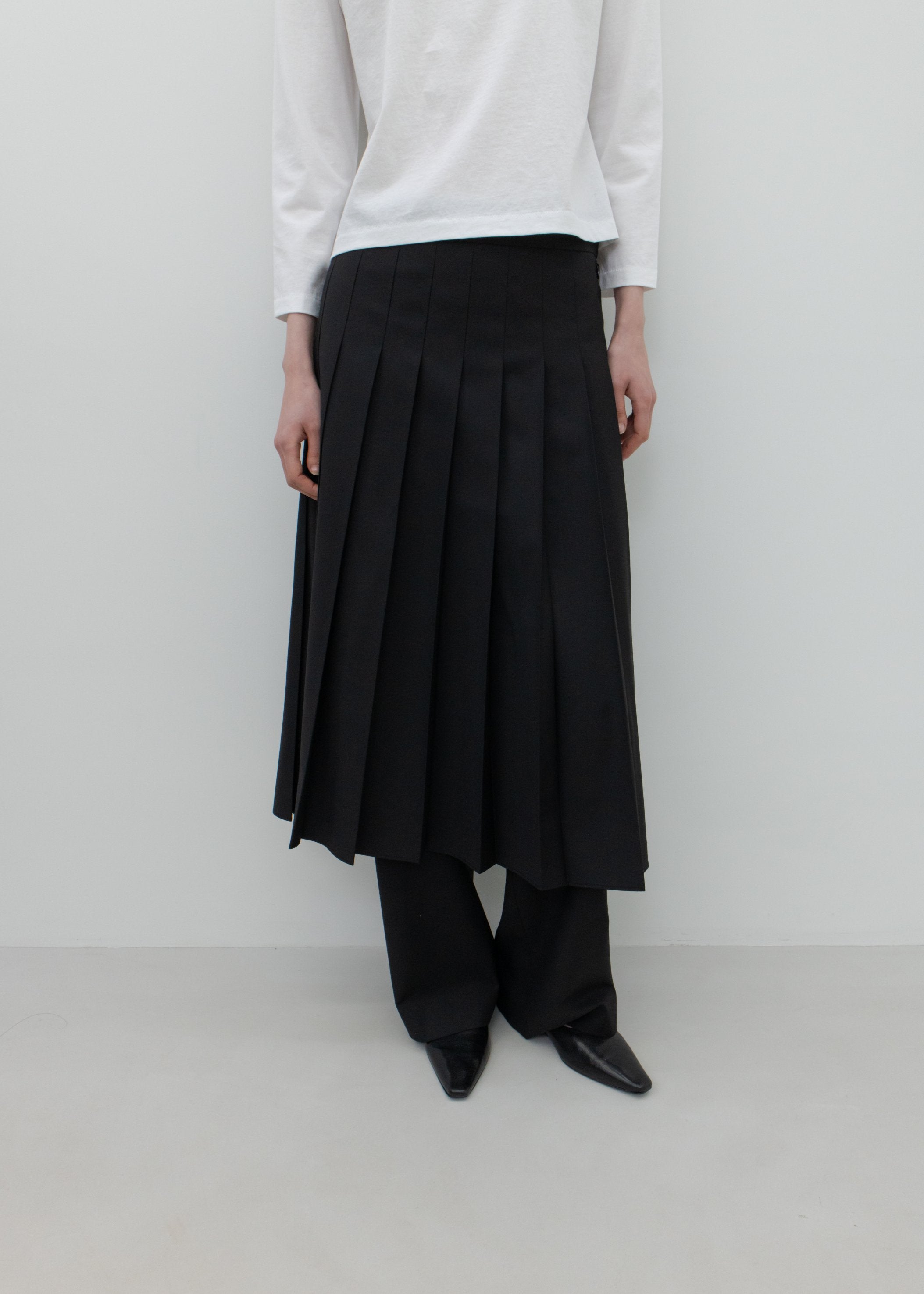 PLEATS SKIRT PANTS