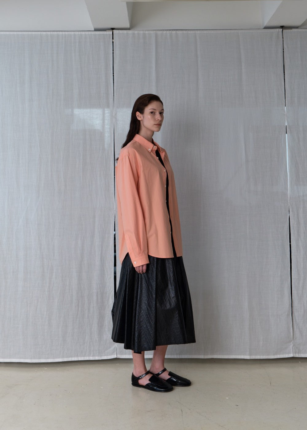 upload_20240925__APA3SH010BLFF_44_oversized cotton painter shirt-salmon_3.jpg