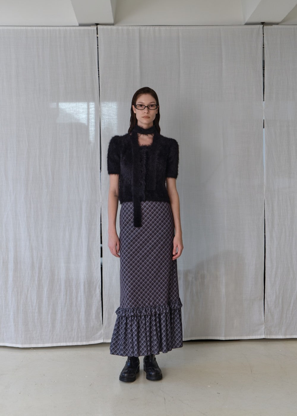 upload_20240925__APA3SK030GYS_01_frill long skirt-grey_2.jpg