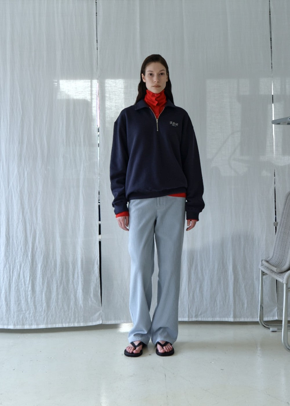 upload_20240925__APA3SW030IVFF_16_half zip-up sweatshirt-navy_5.jpg